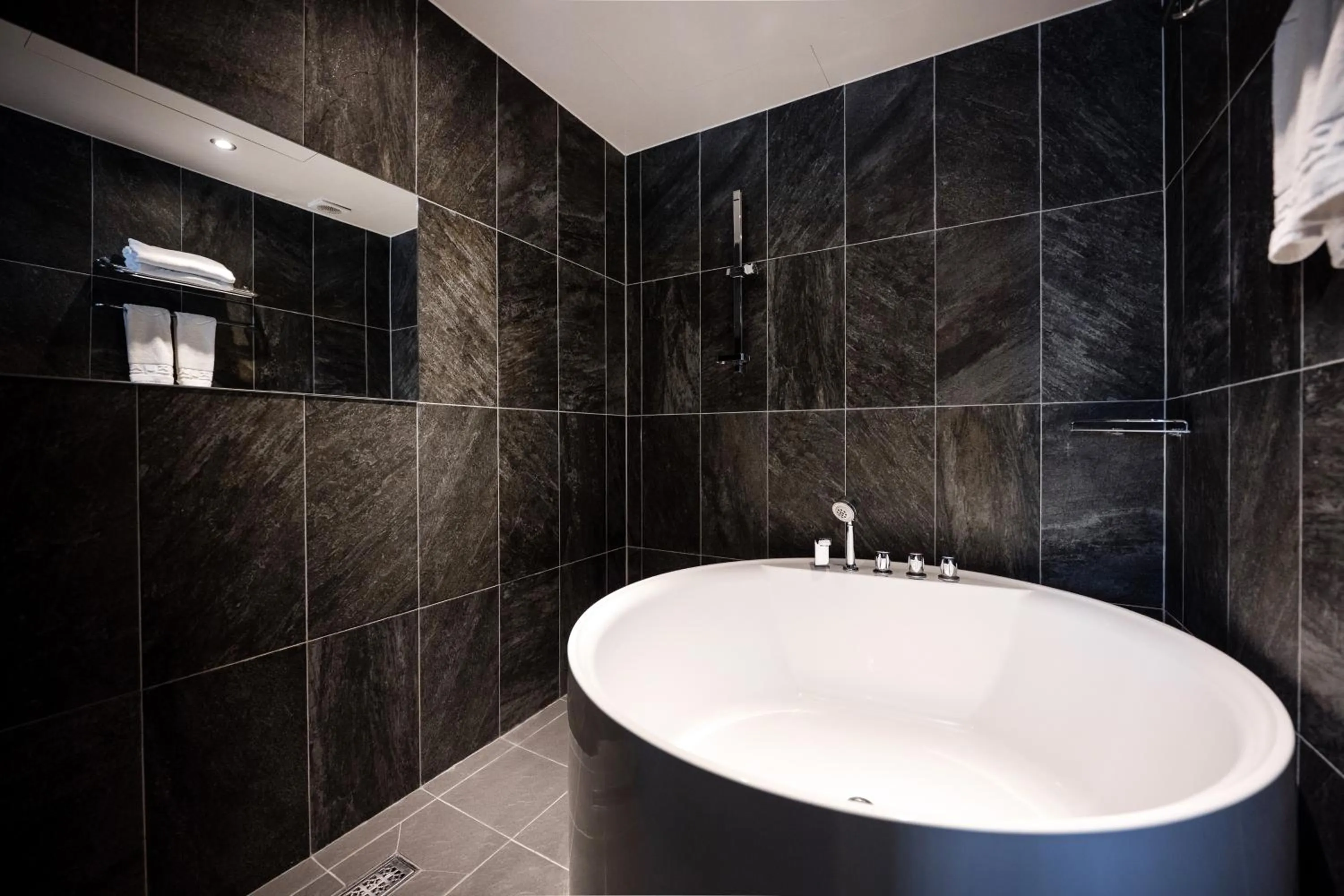 Golden Business Hotel