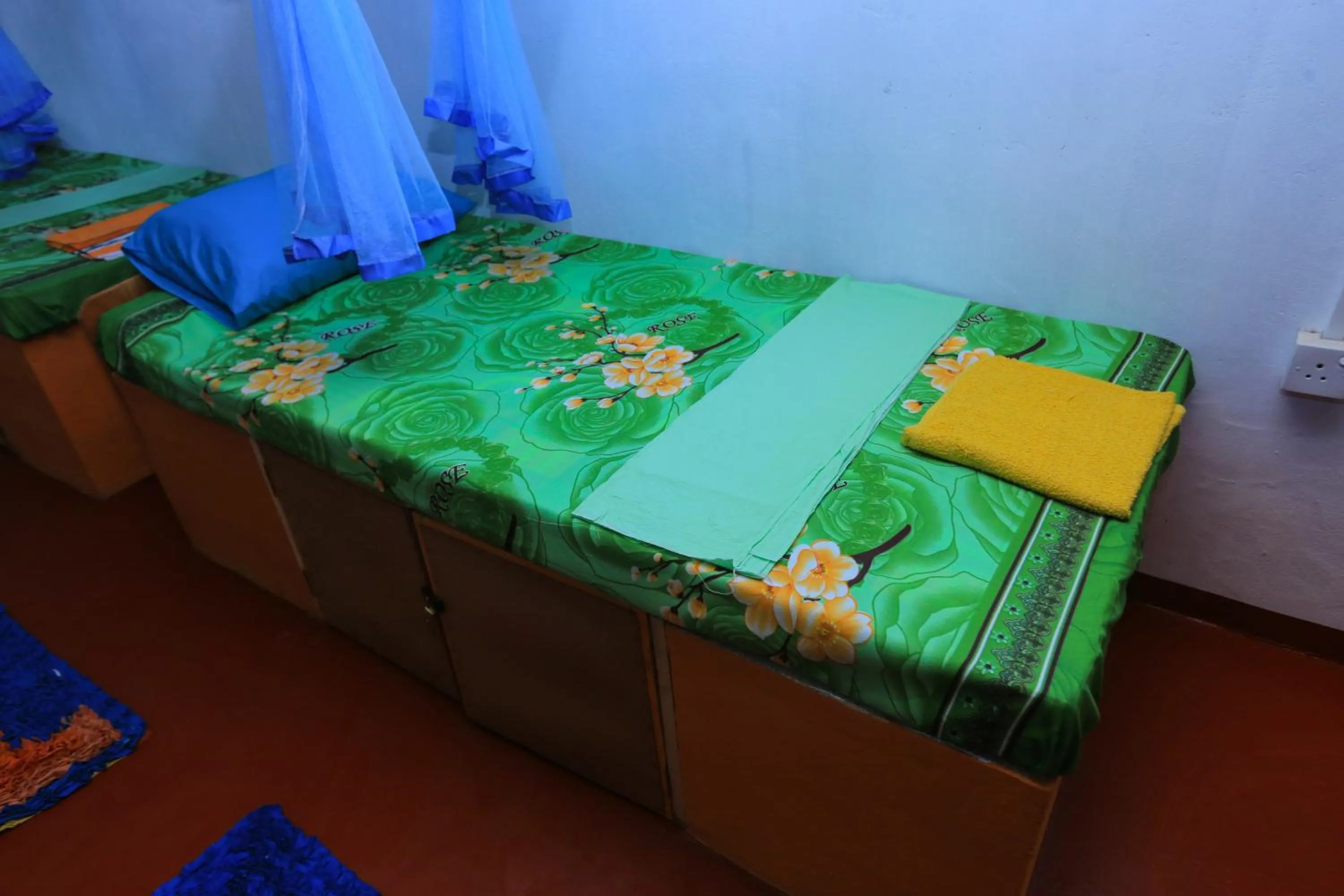 bunk bed in Hiriketiya Cinnamon Garden