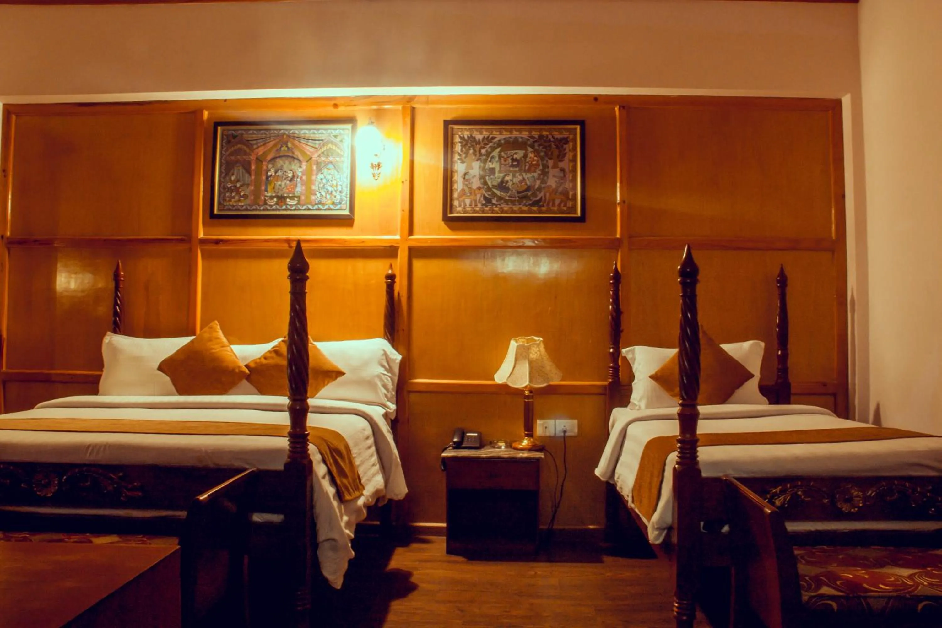 Photo of the whole room, Bed in Lake View Resort