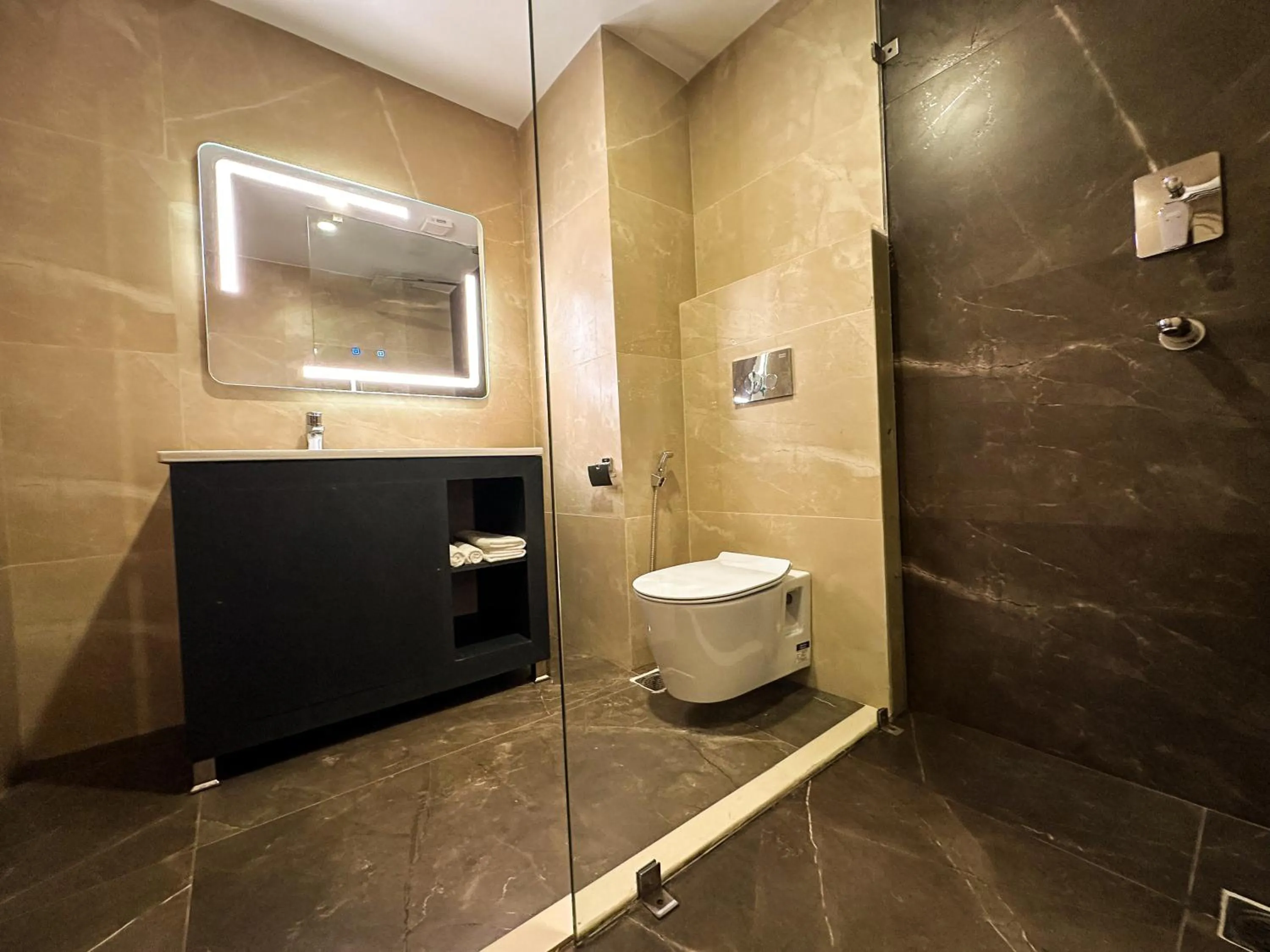 Bathroom in Lake View Resort