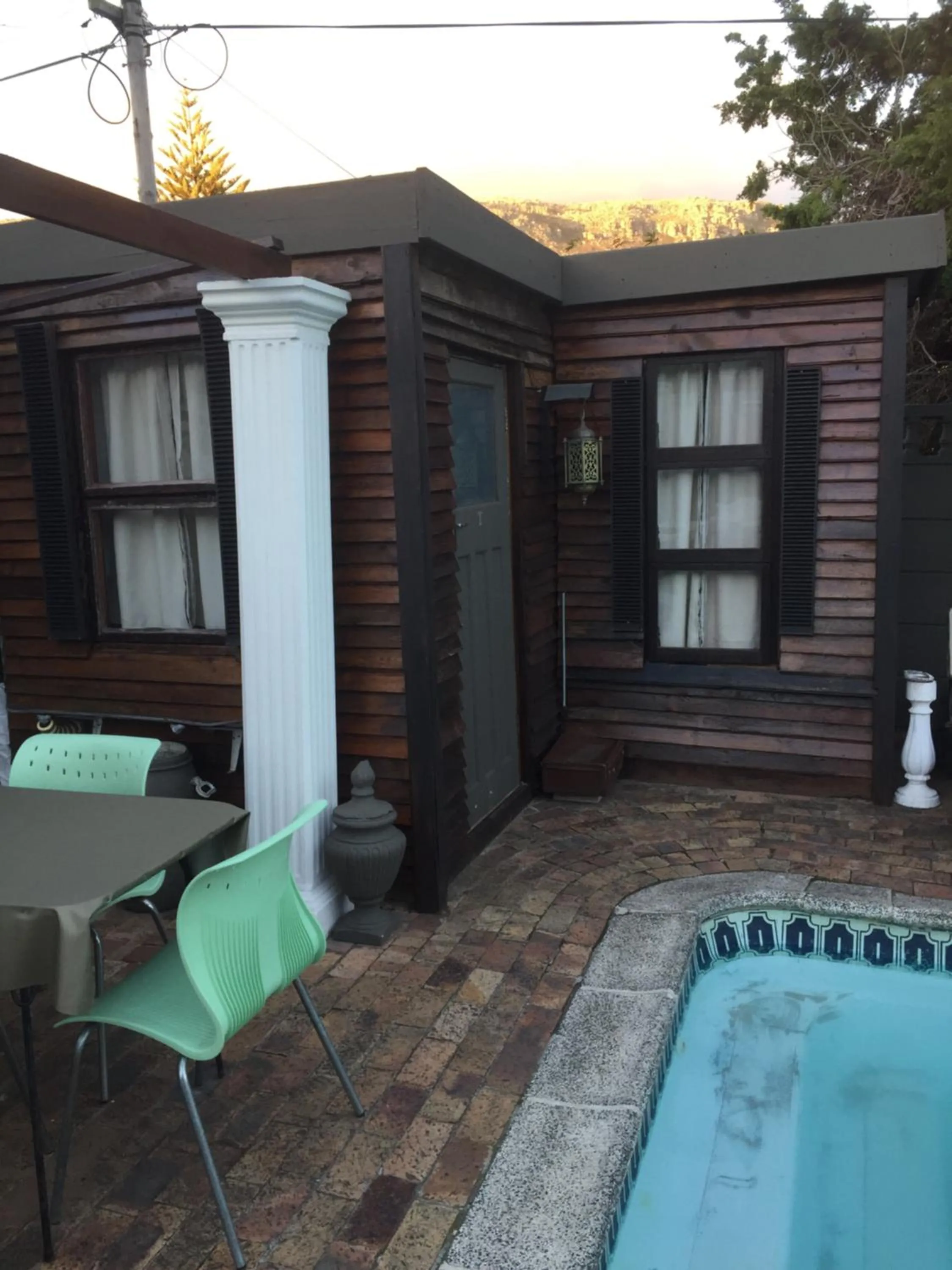 Property building in Leo's Den