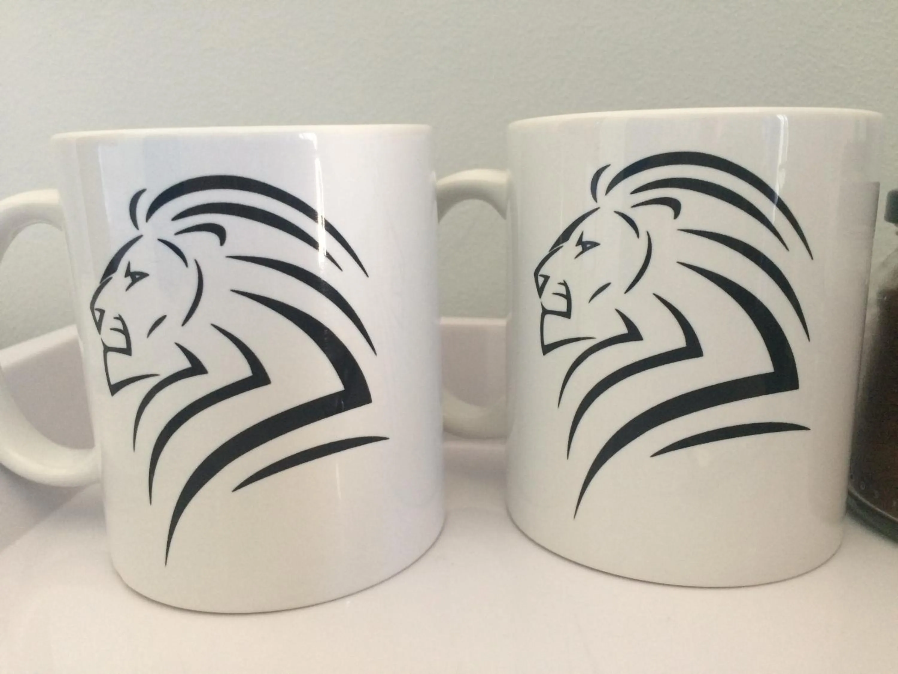 Property logo or sign in Leo's Den