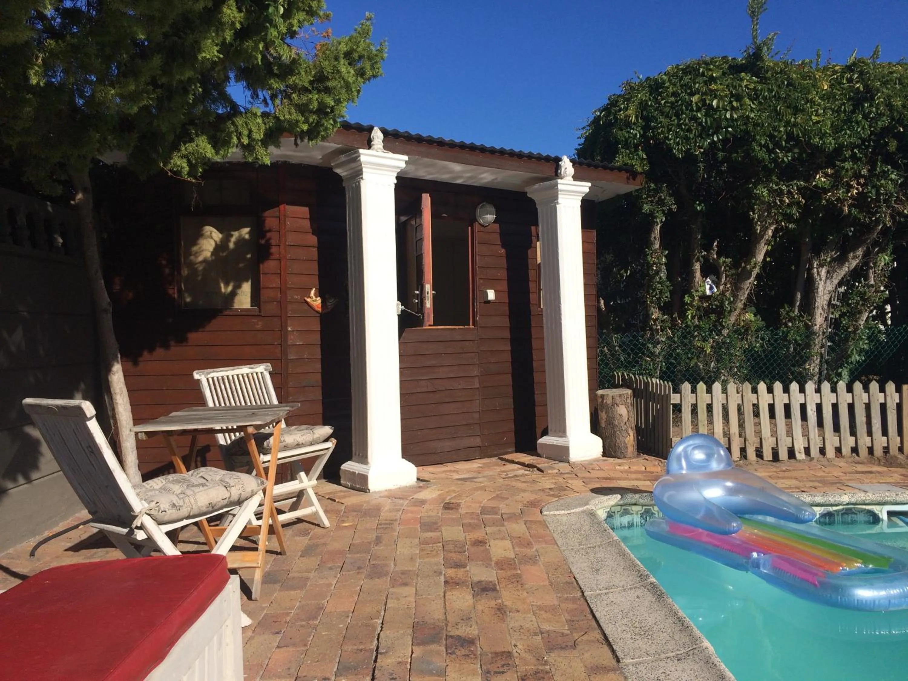 Garden view in Leo's Den