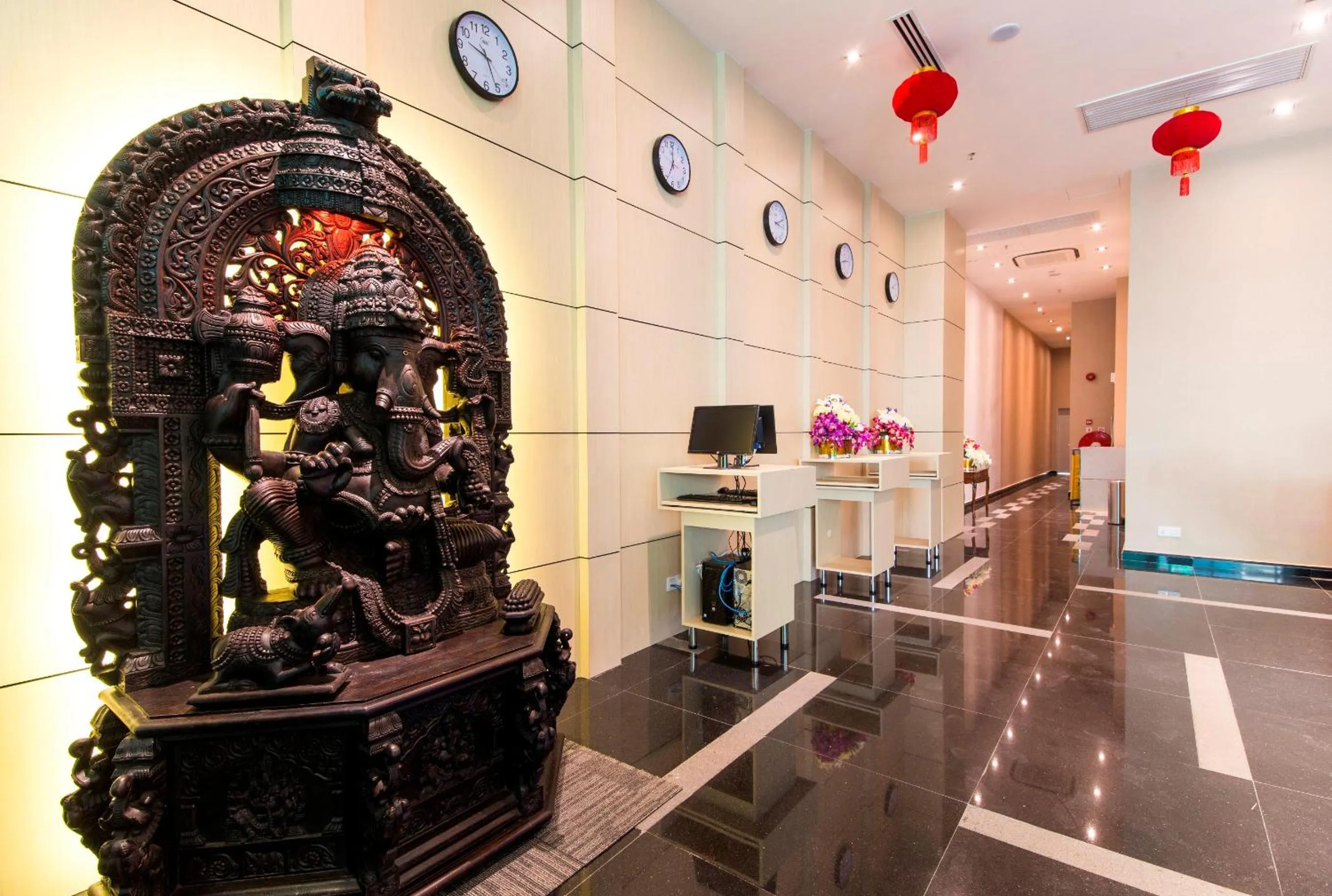 Lobby or reception in Signature International Hotel China Town