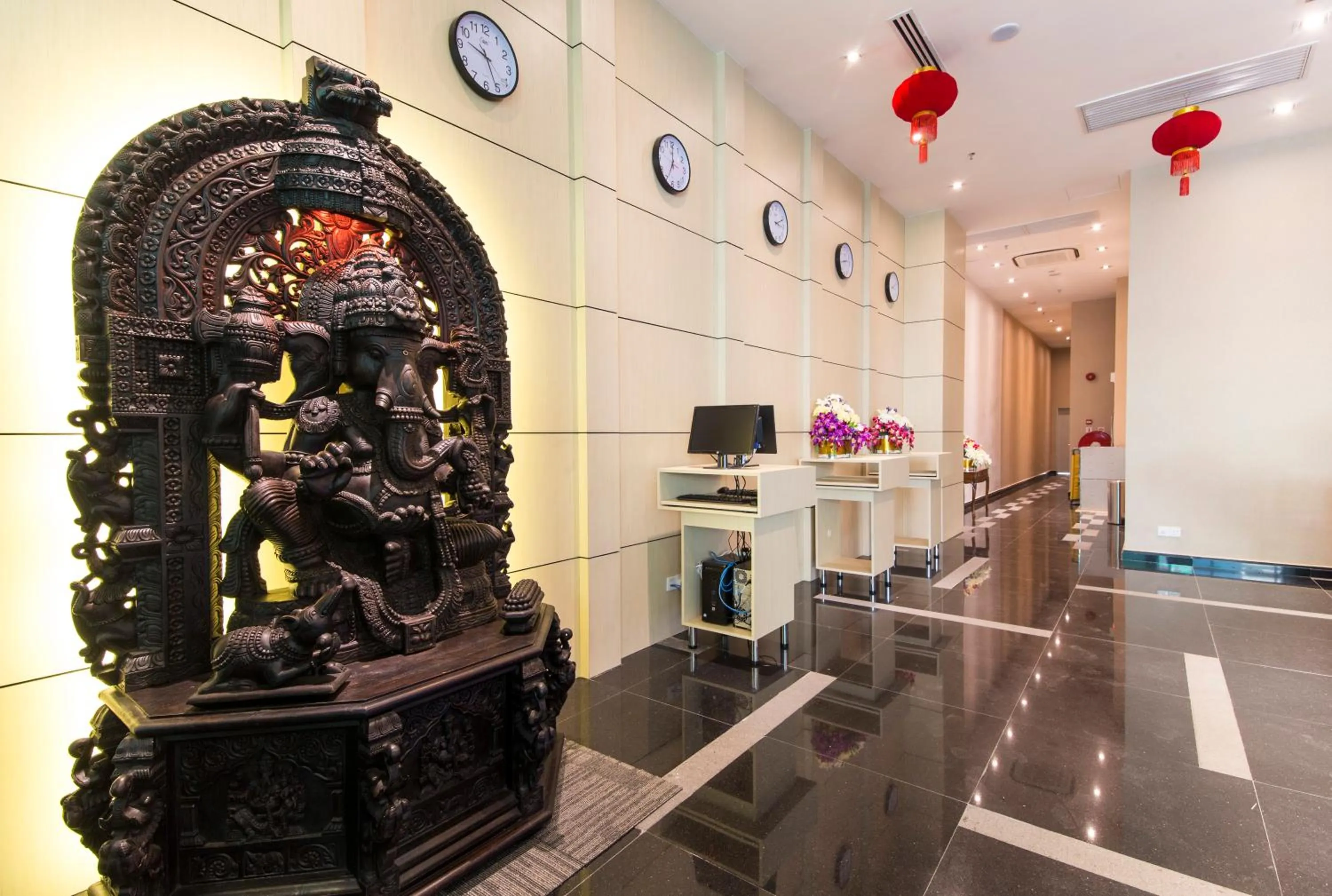 Lobby or reception in Signature International Hotel China Town