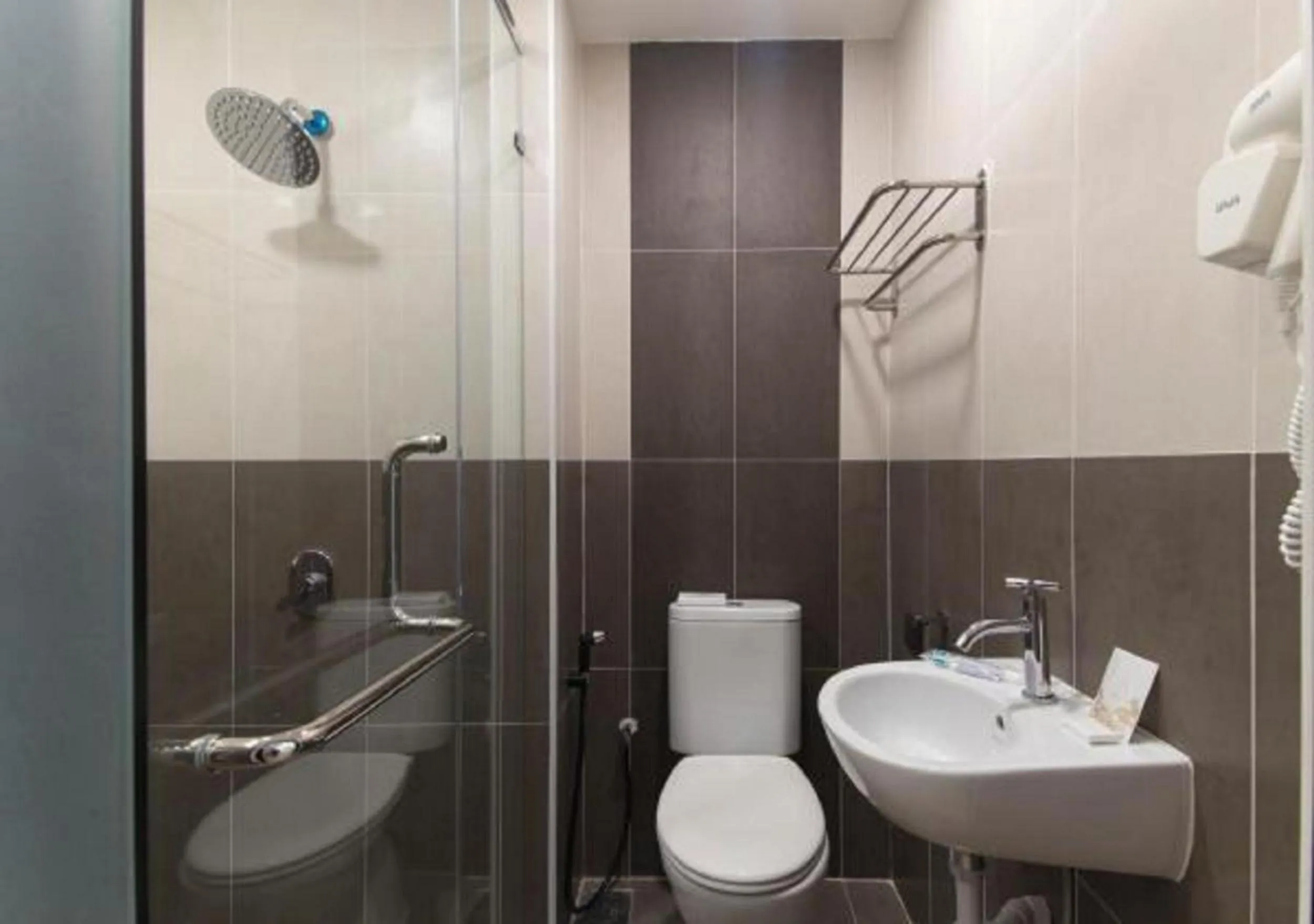 Bathroom in Signature International Hotel China Town