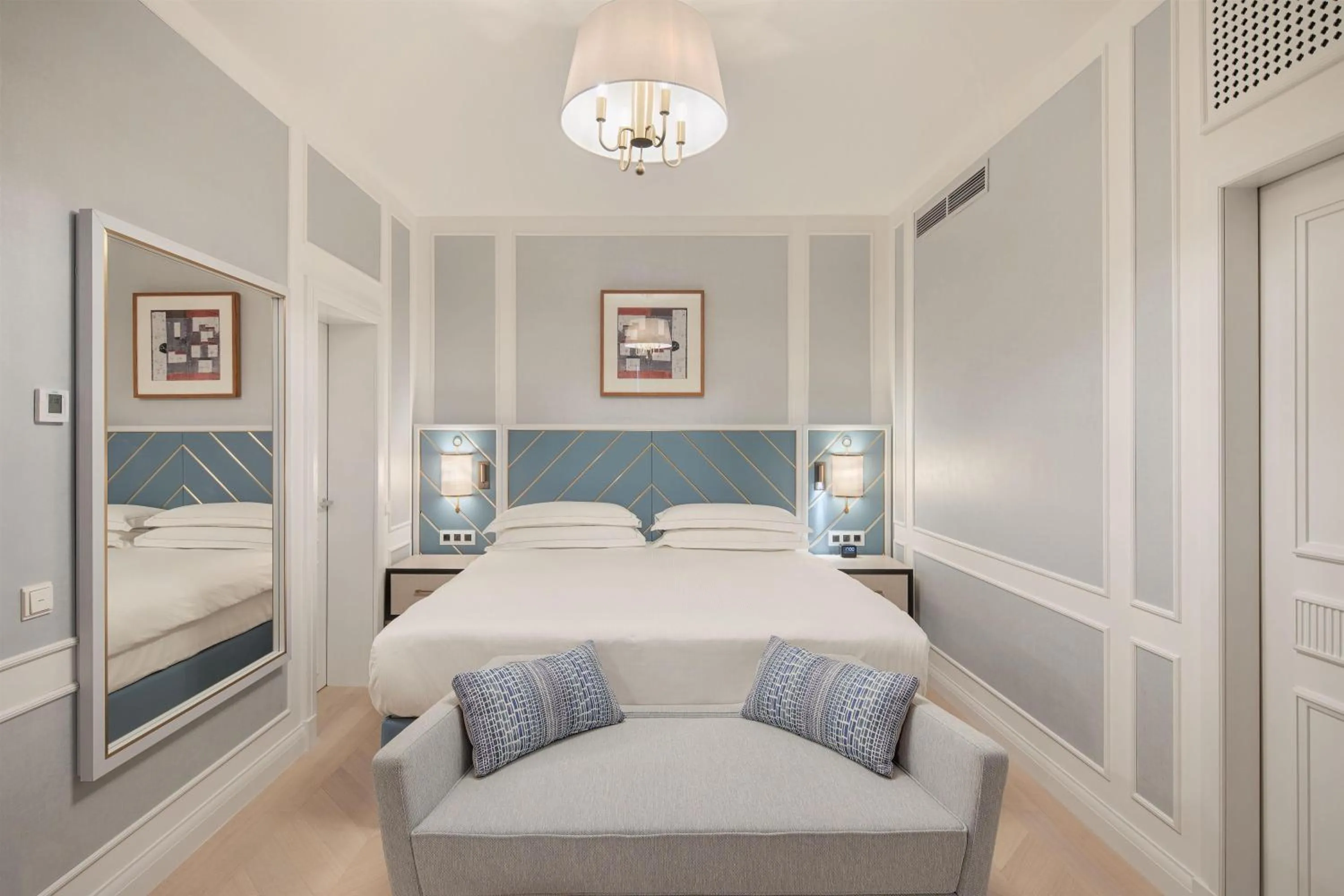 Bed in Hilton Imperial Dubrovnik