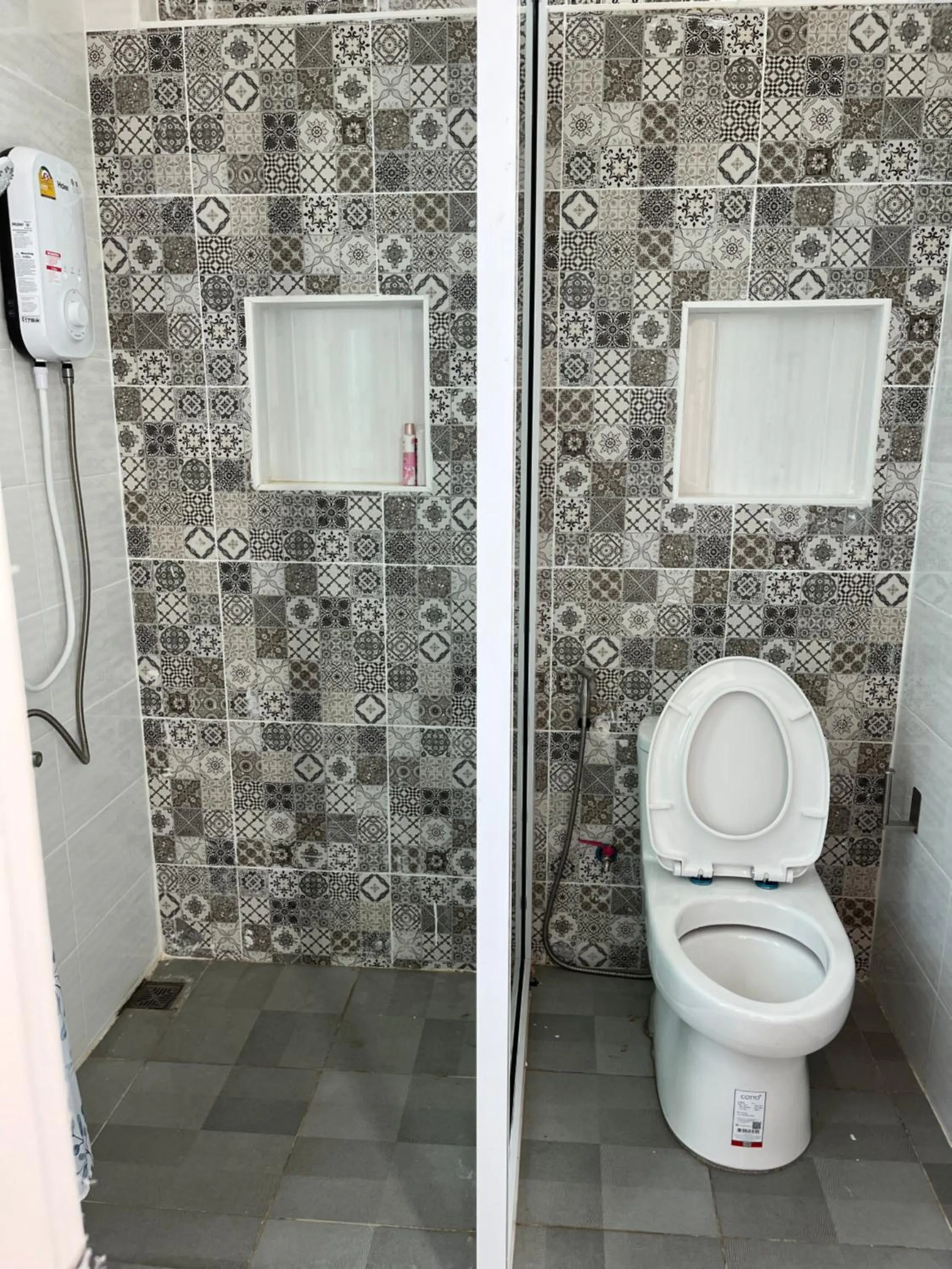 Shower in Mook Ing Lay