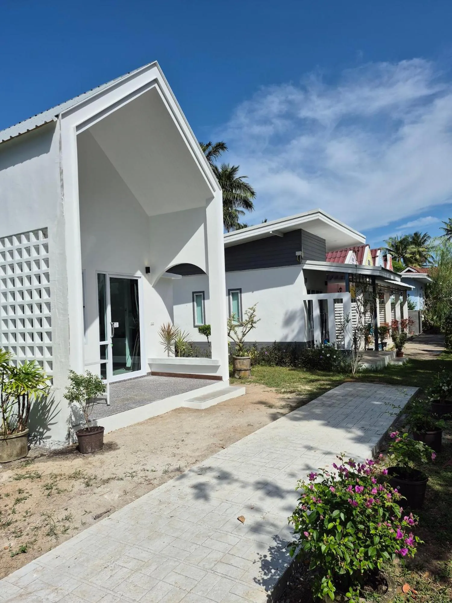 Property building in Mook Ing Lay