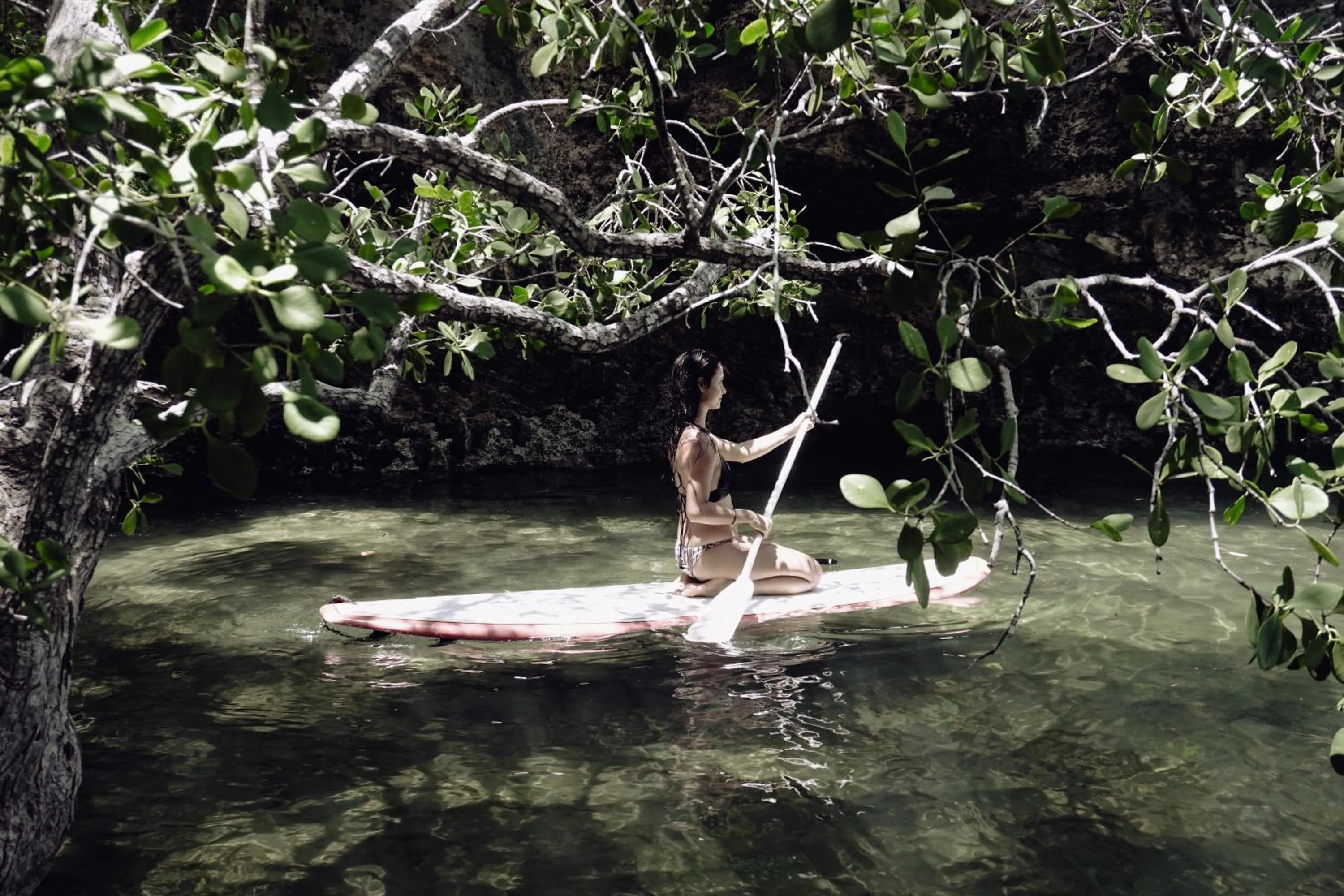 Canoeing in Utopia Rote Lodge