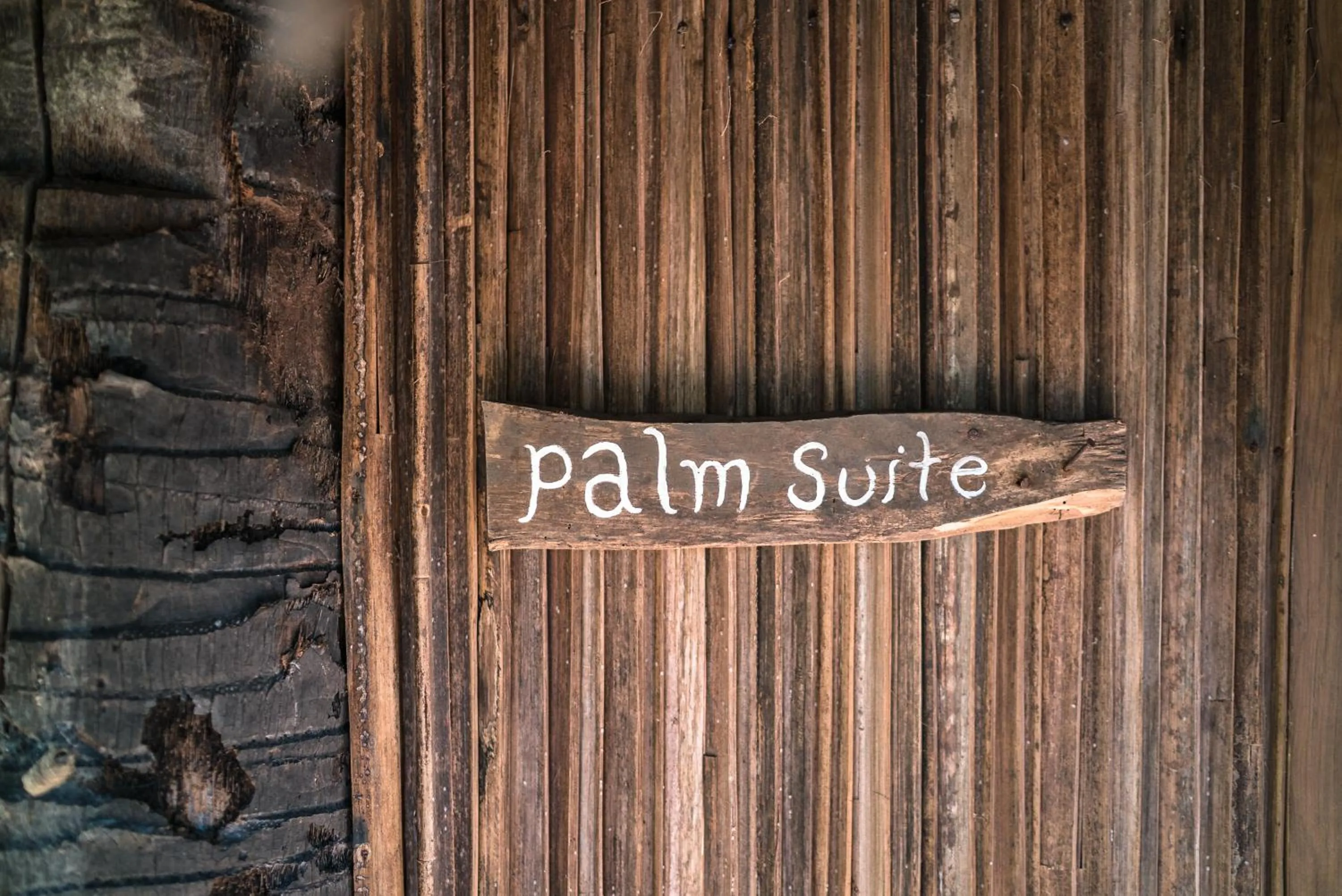 Property logo or sign in Utopia Rote Lodge