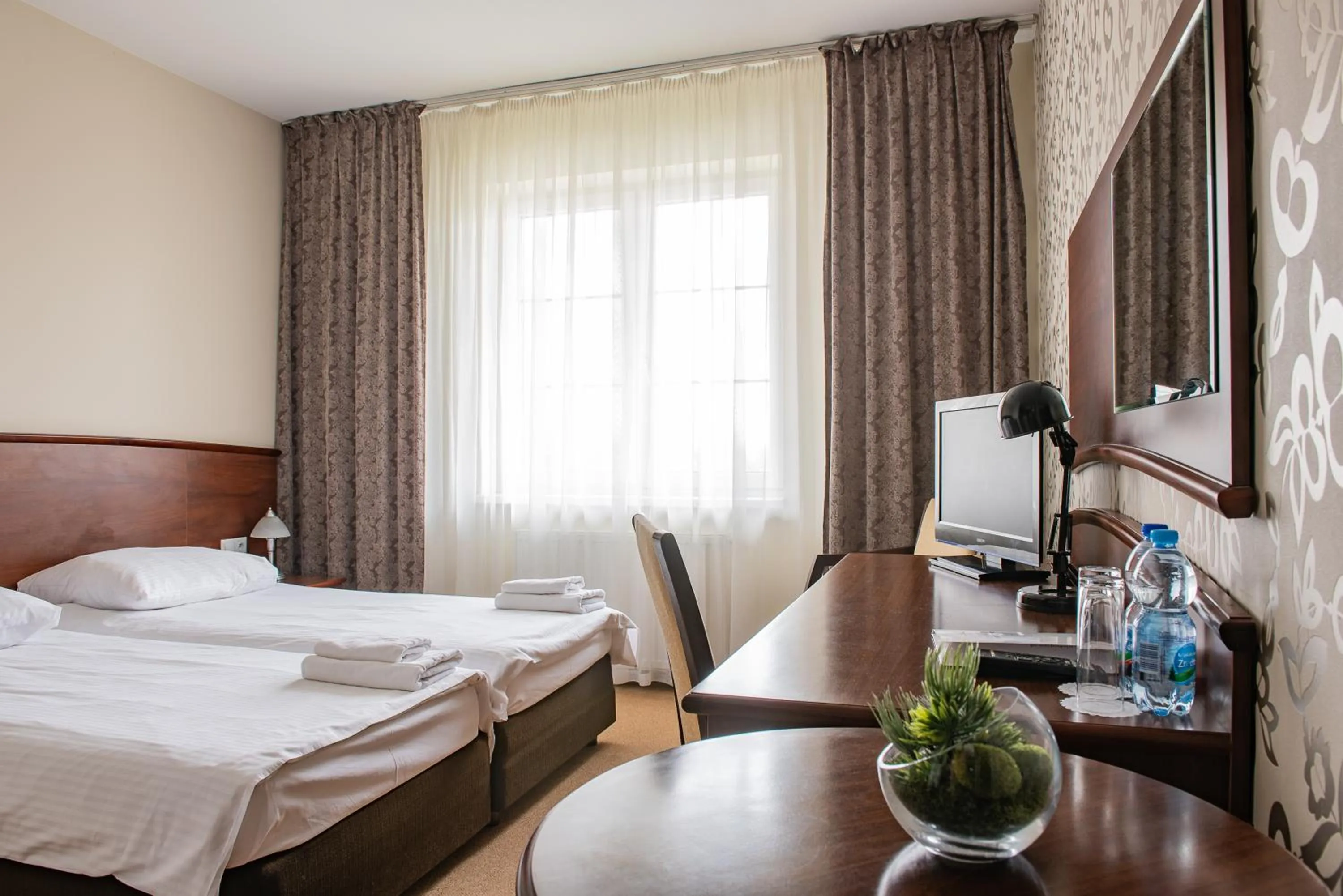 Bedroom, Bed in Hotel Rozdroże Nieborów