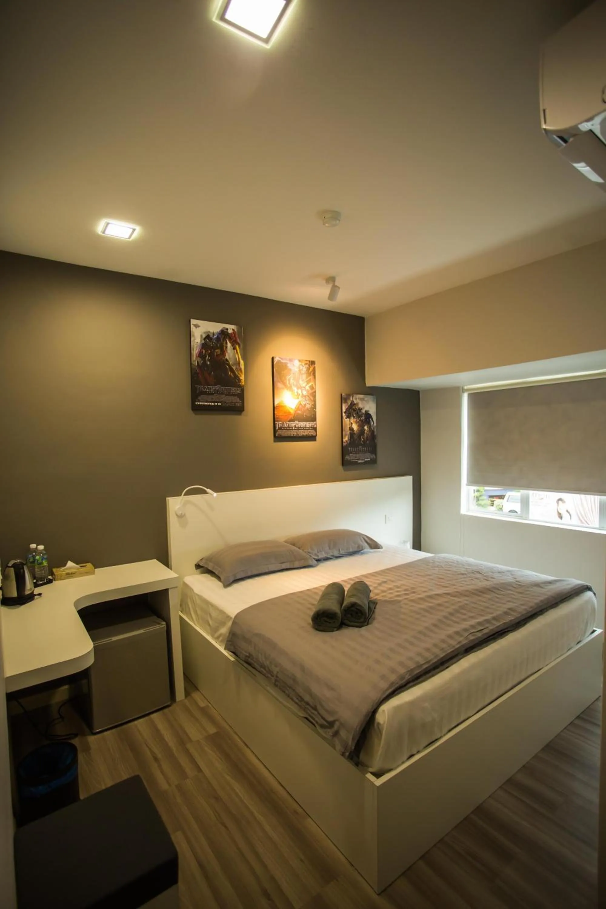 Bed in Hollywood Hotel