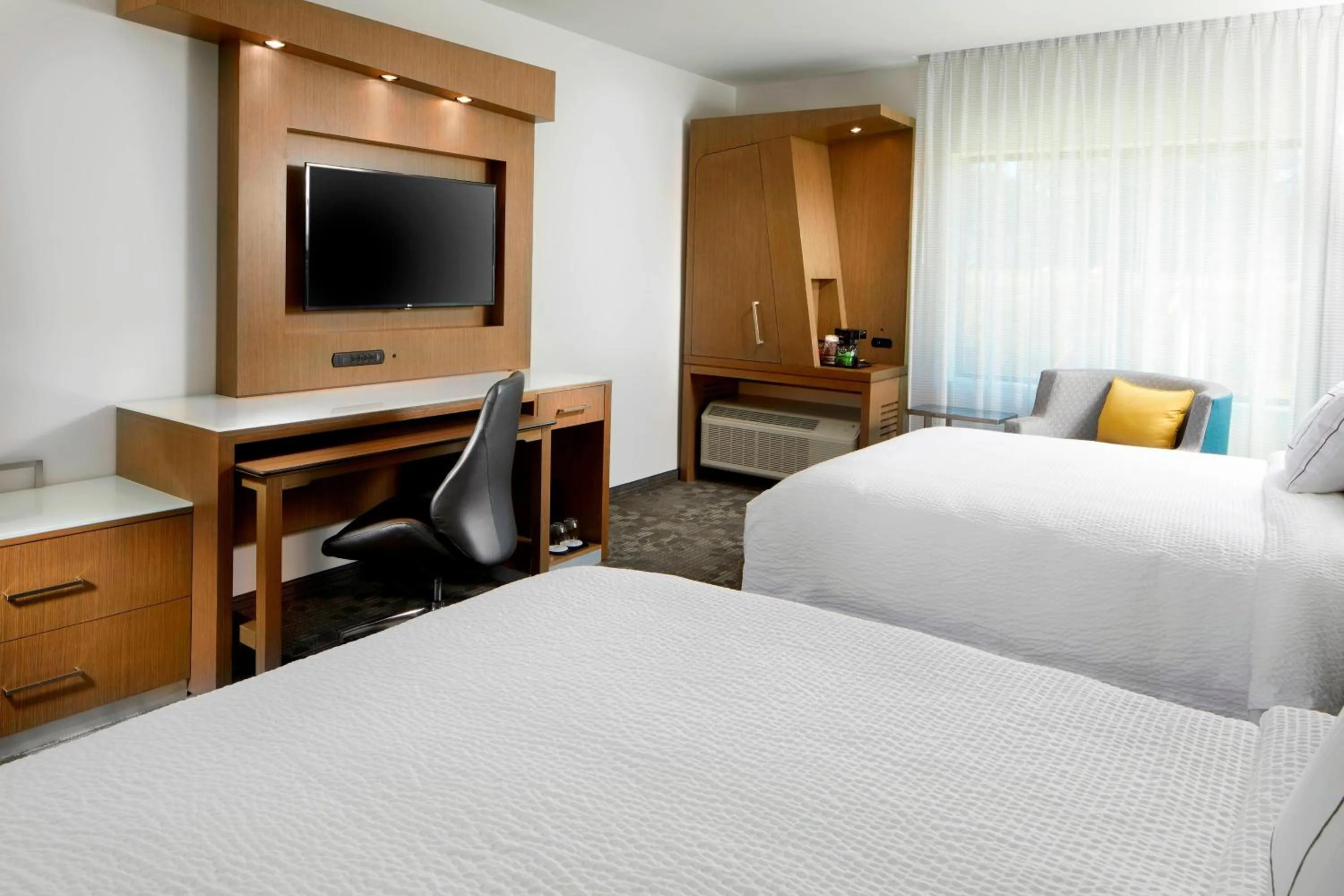 Photo of the whole room, Bed in Courtyard Charlotte Fort Mill, SC