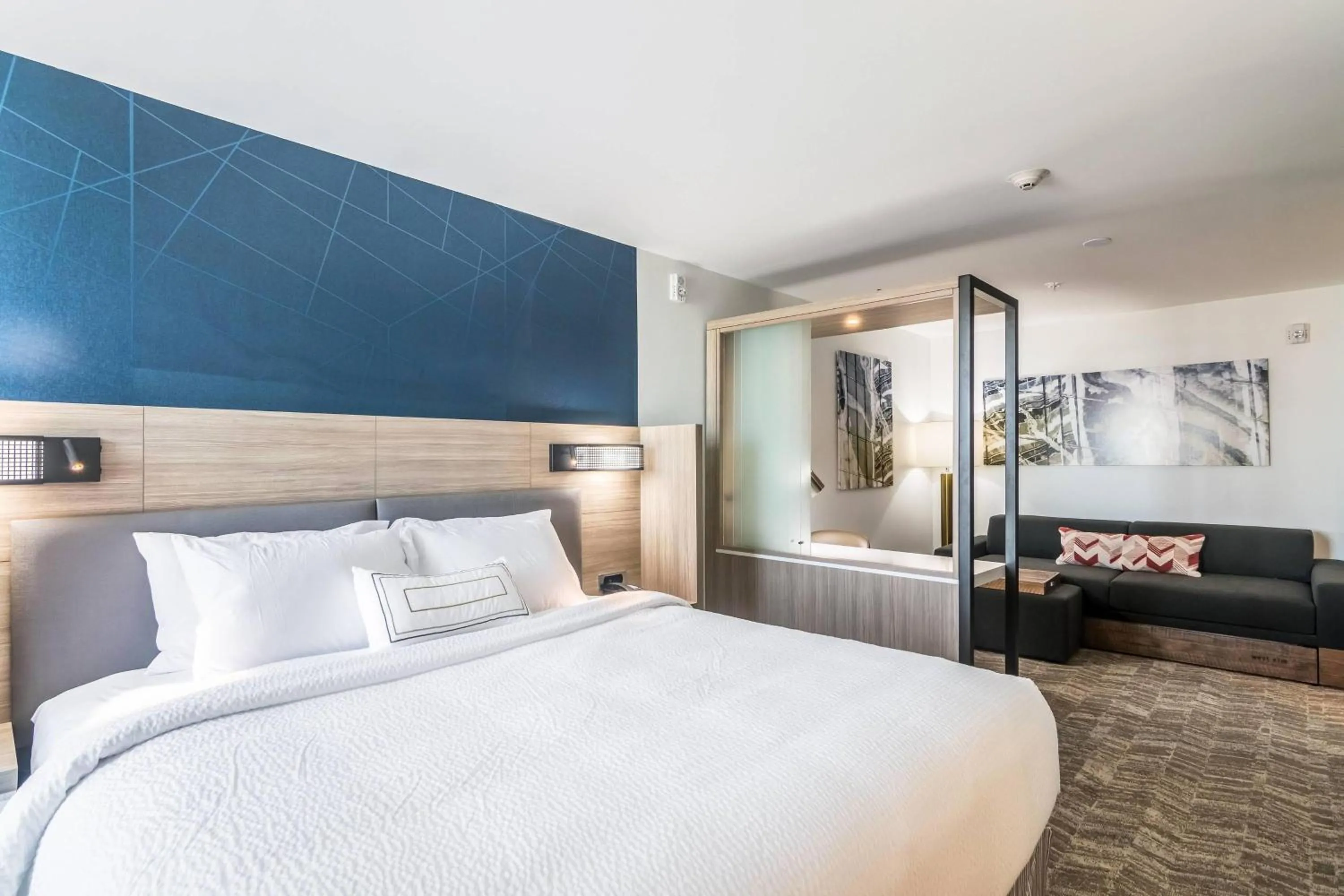 Photo of the whole room, Bed in SpringHill Suites by Marriott Oklahoma City Downtown