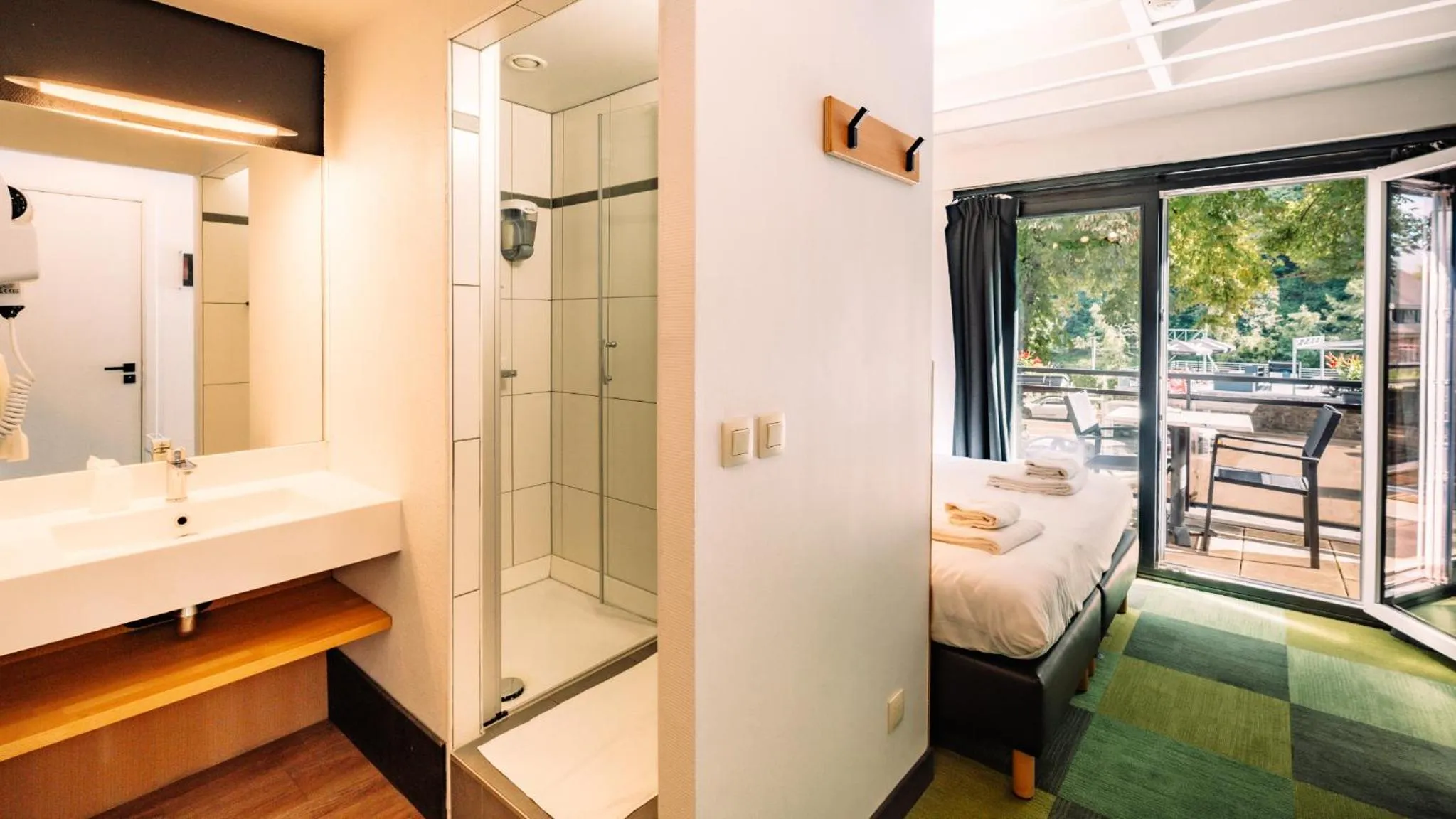 Photo of the whole room, Bed in Hotel Aquatel