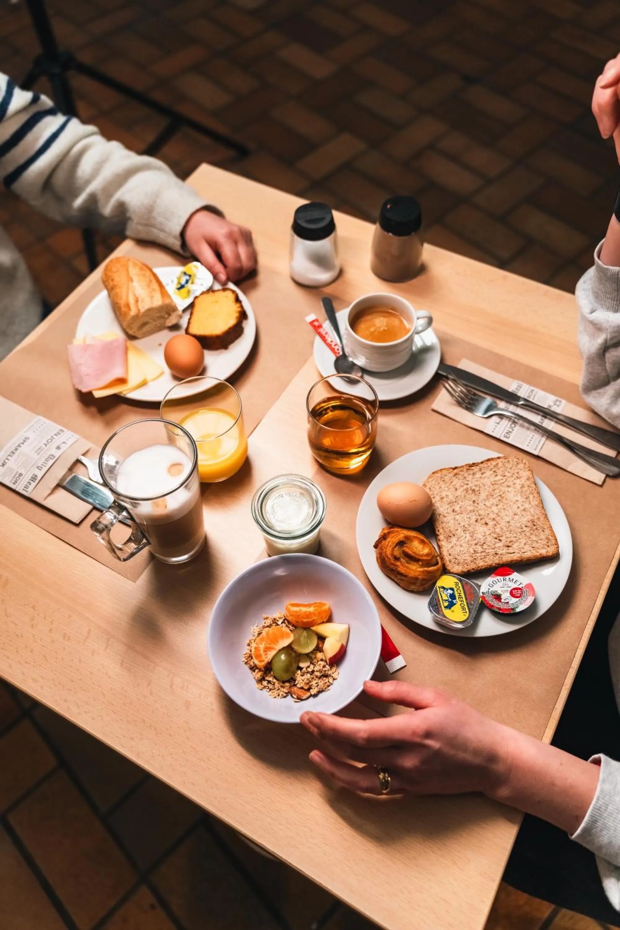 Breakfast in Hotel Aquatel