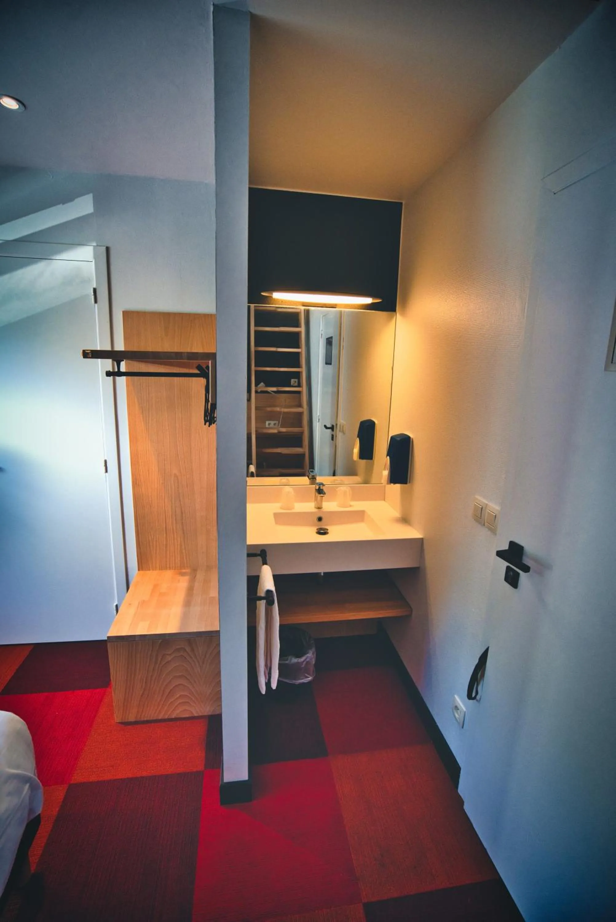 Bathroom, Bed in Hotel Aquatel