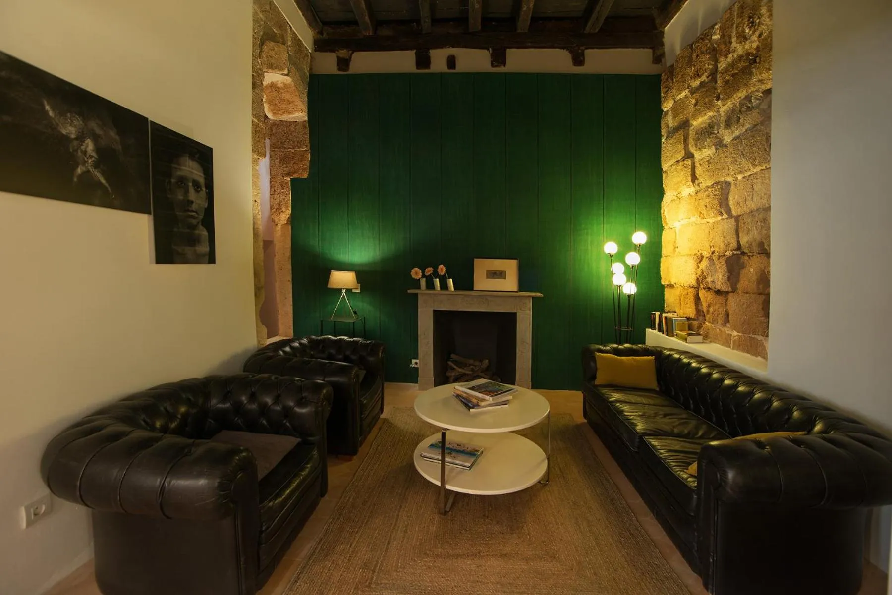 Lounge or bar in Canavall