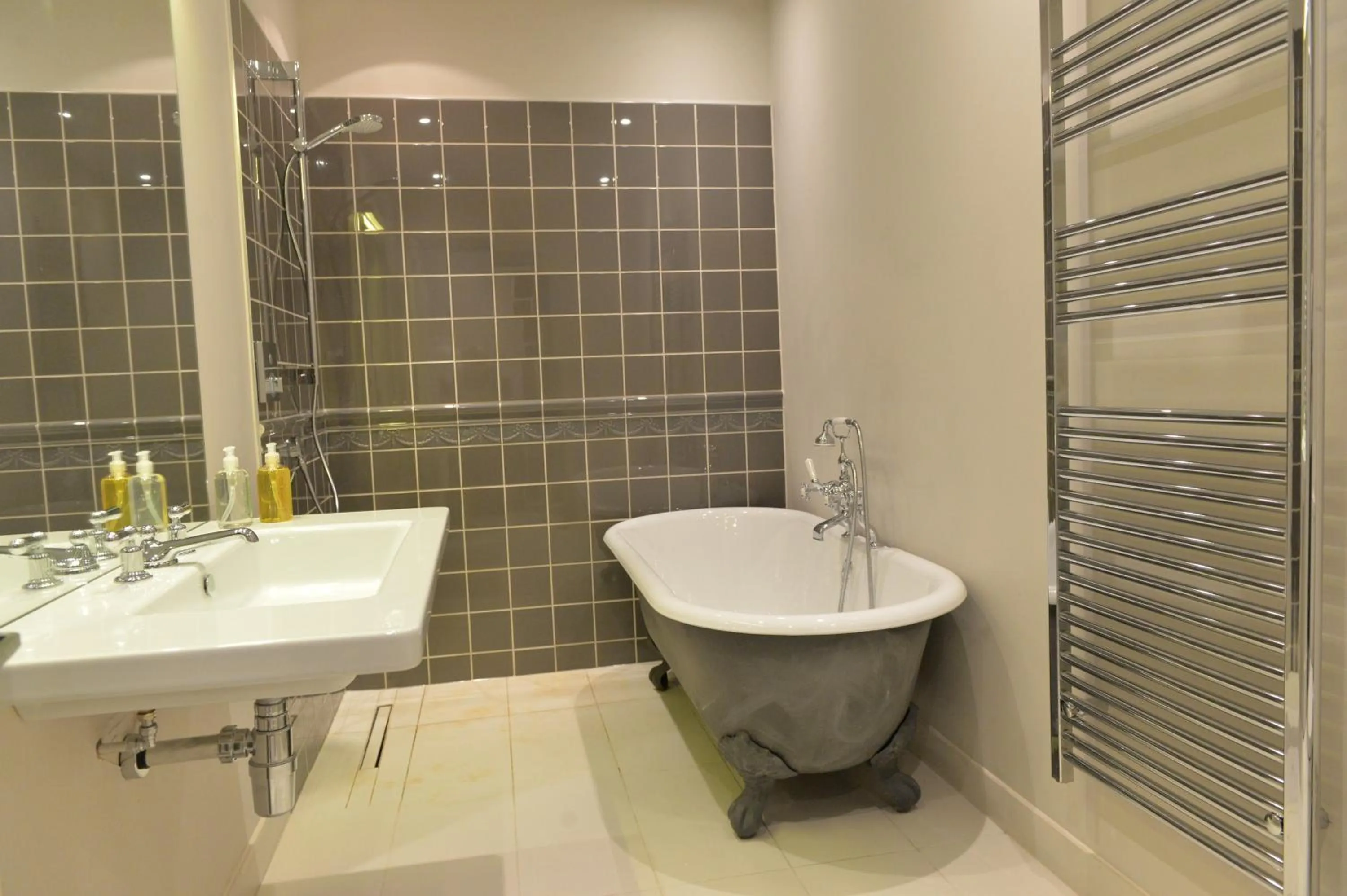 Bathroom in The Castle Inn