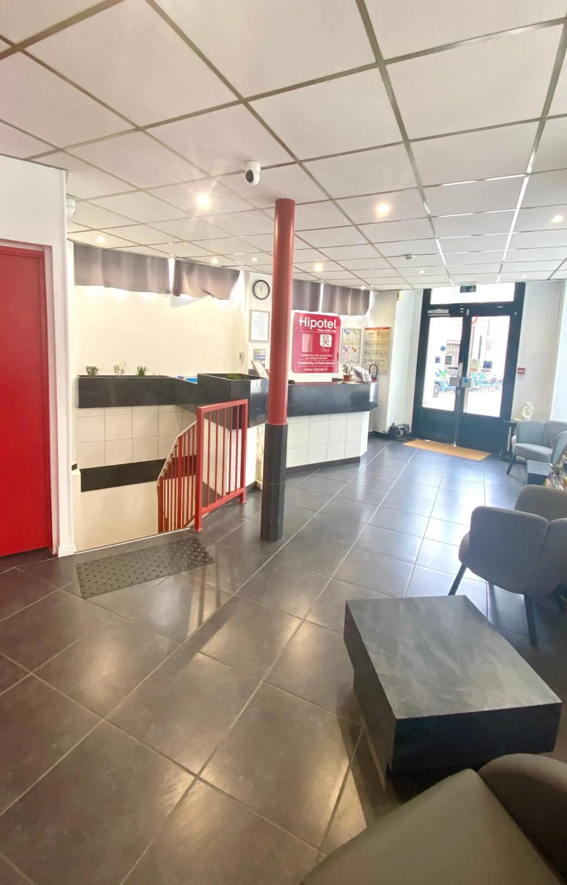 Lobby or reception in Hipotel Belgrand Edith Piaf