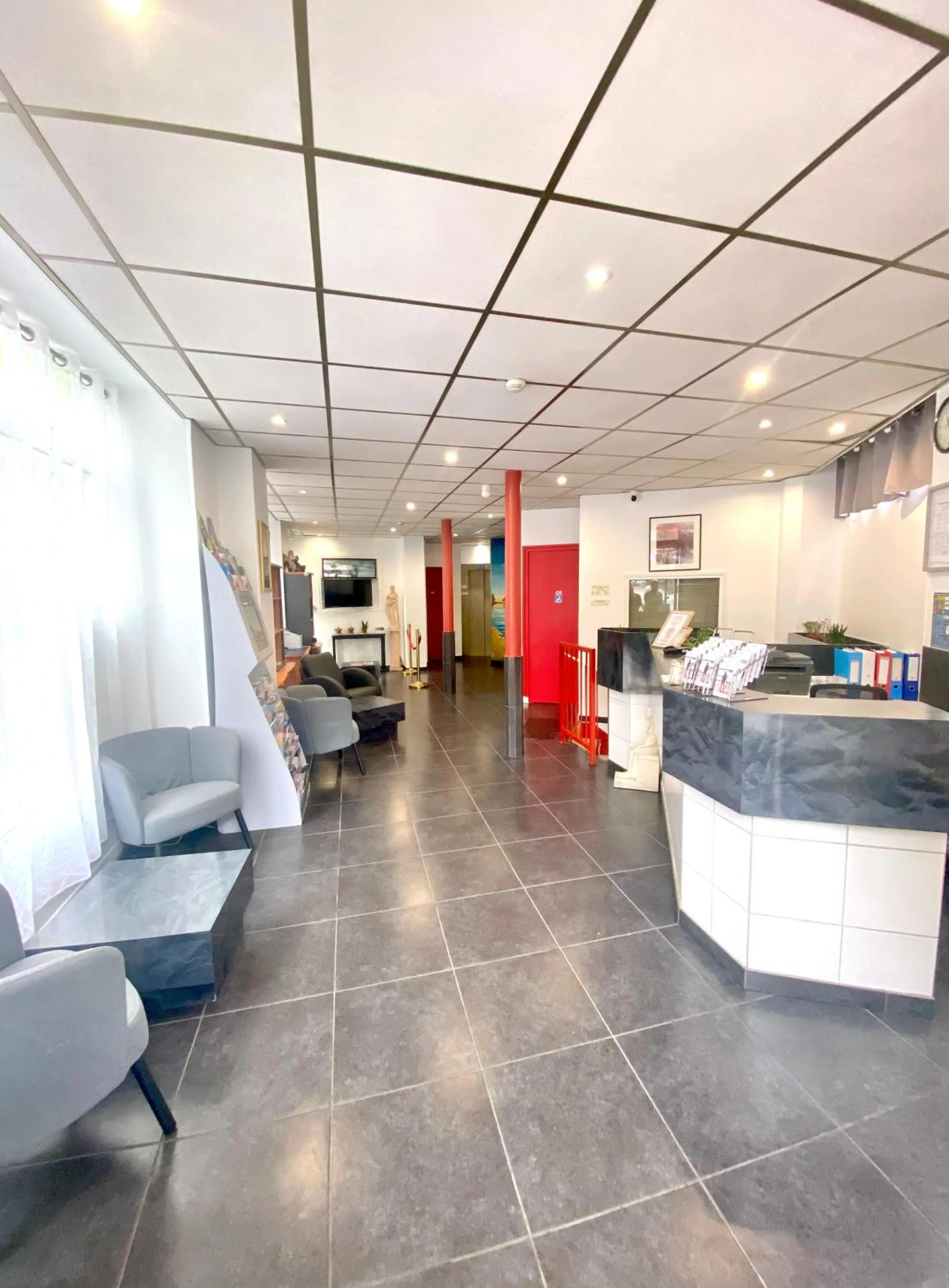 Lobby or reception in Hipotel Belgrand Edith Piaf