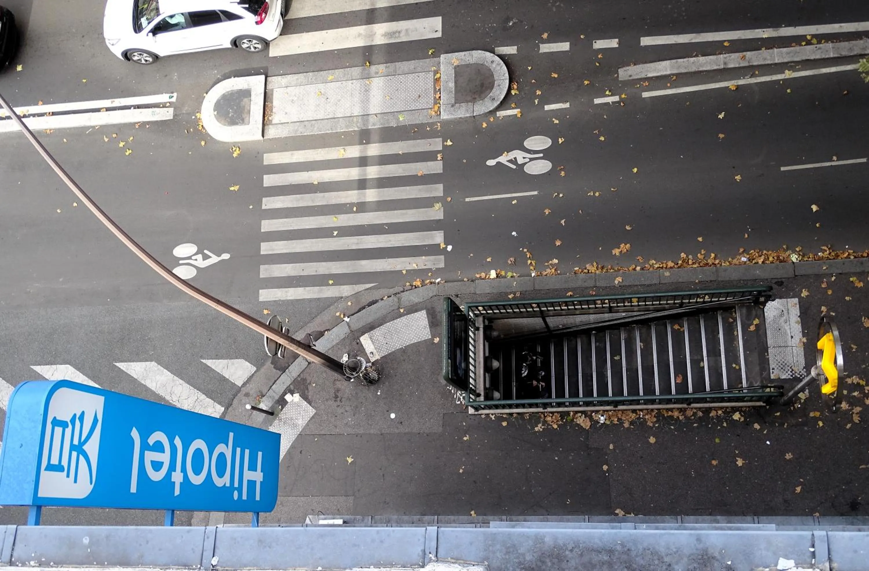 Property building in Hipotel Belgrand Edith Piaf