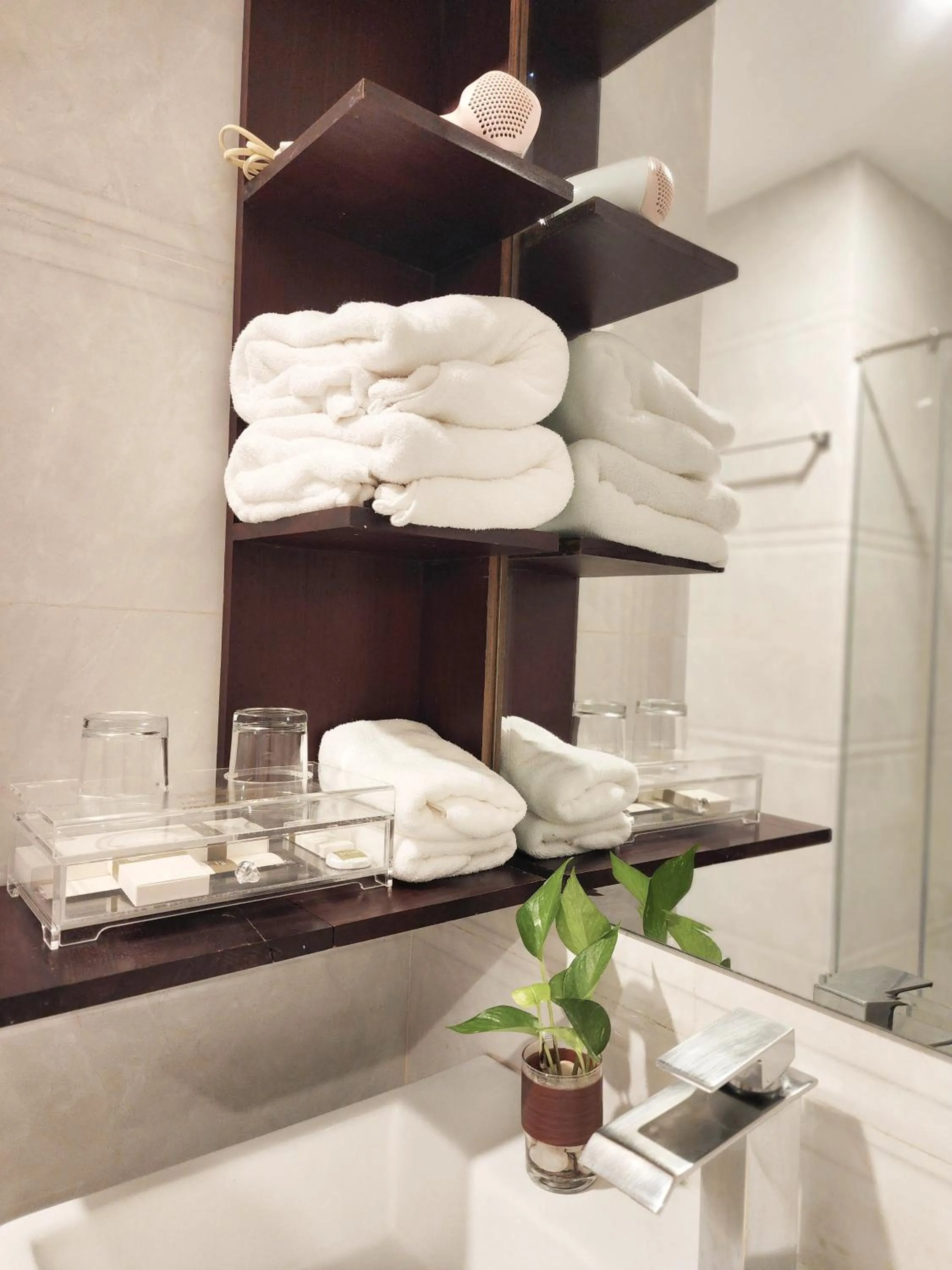 towels in Lbn Asian Hotel