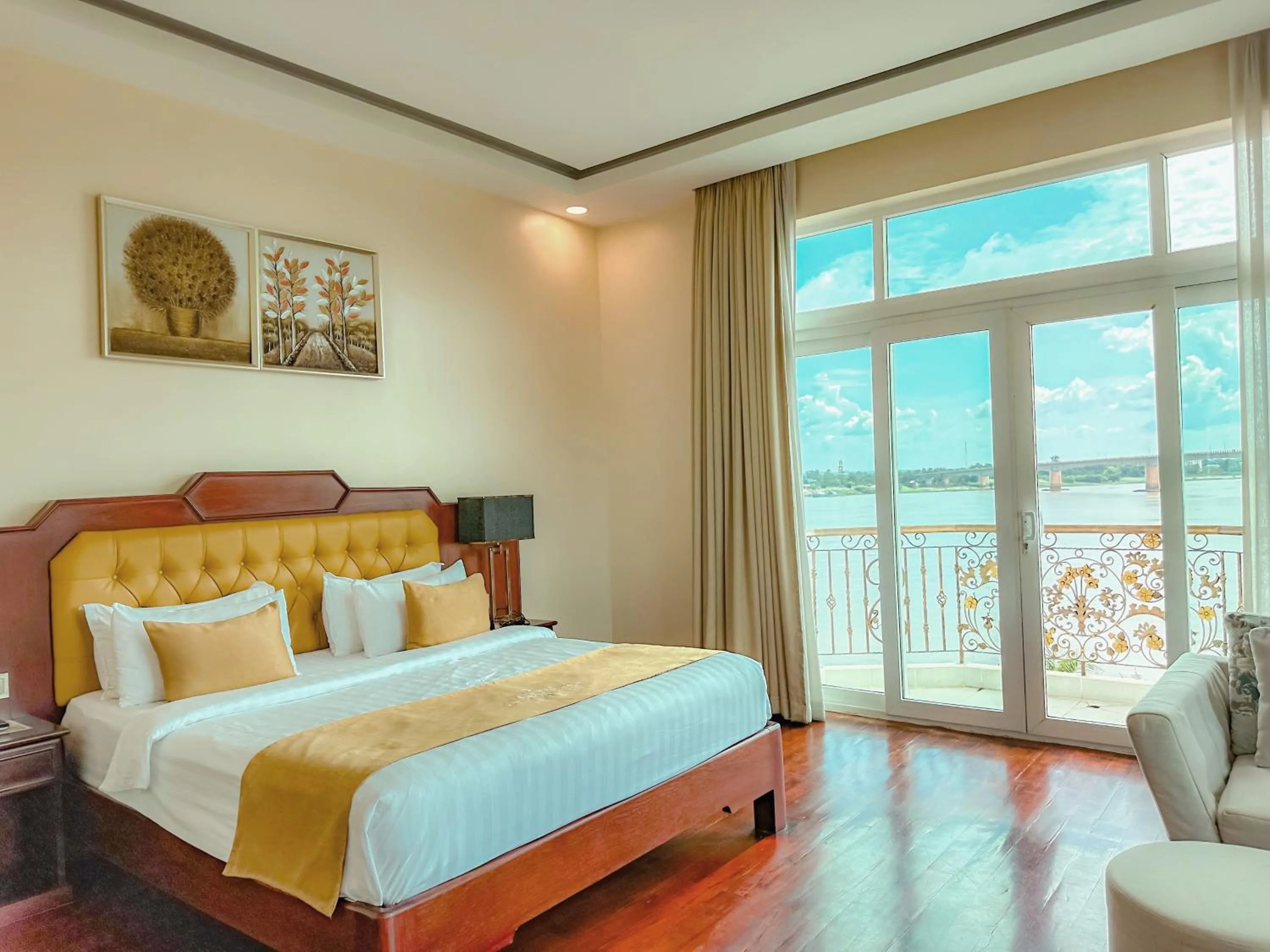 Bed in Lbn Asian Hotel