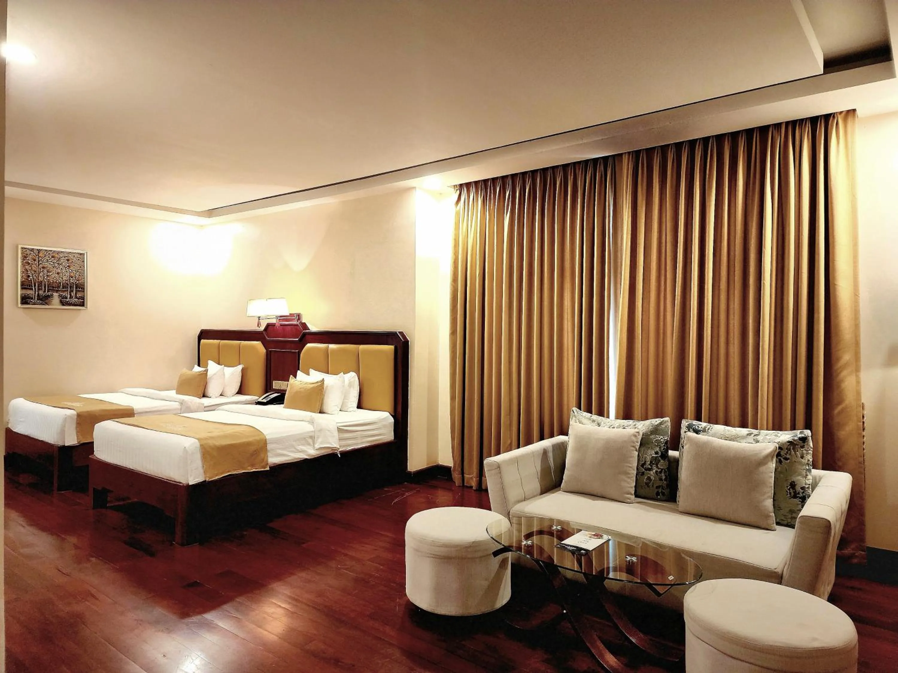 Bedroom, Bed in Lbn Asian Hotel