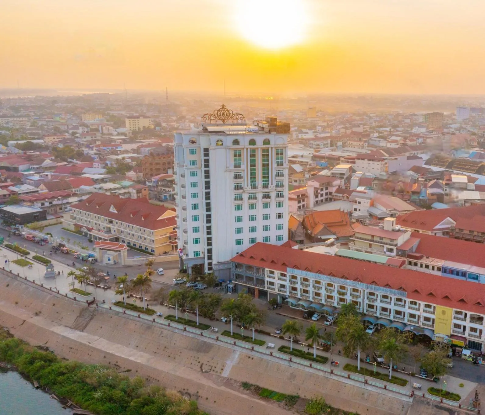 Property building in Lbn Asian Hotel