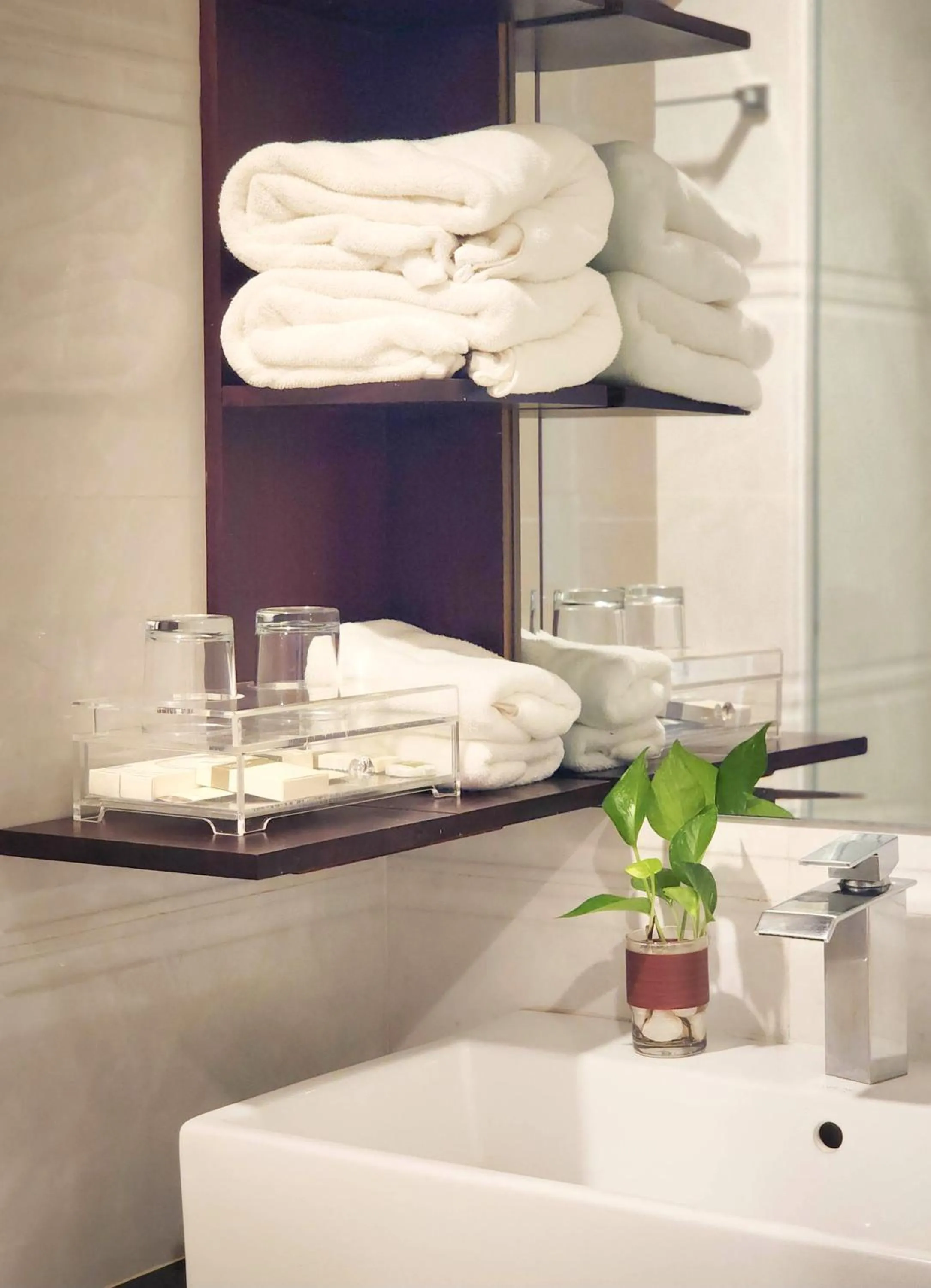 towels in Lbn Asian Hotel