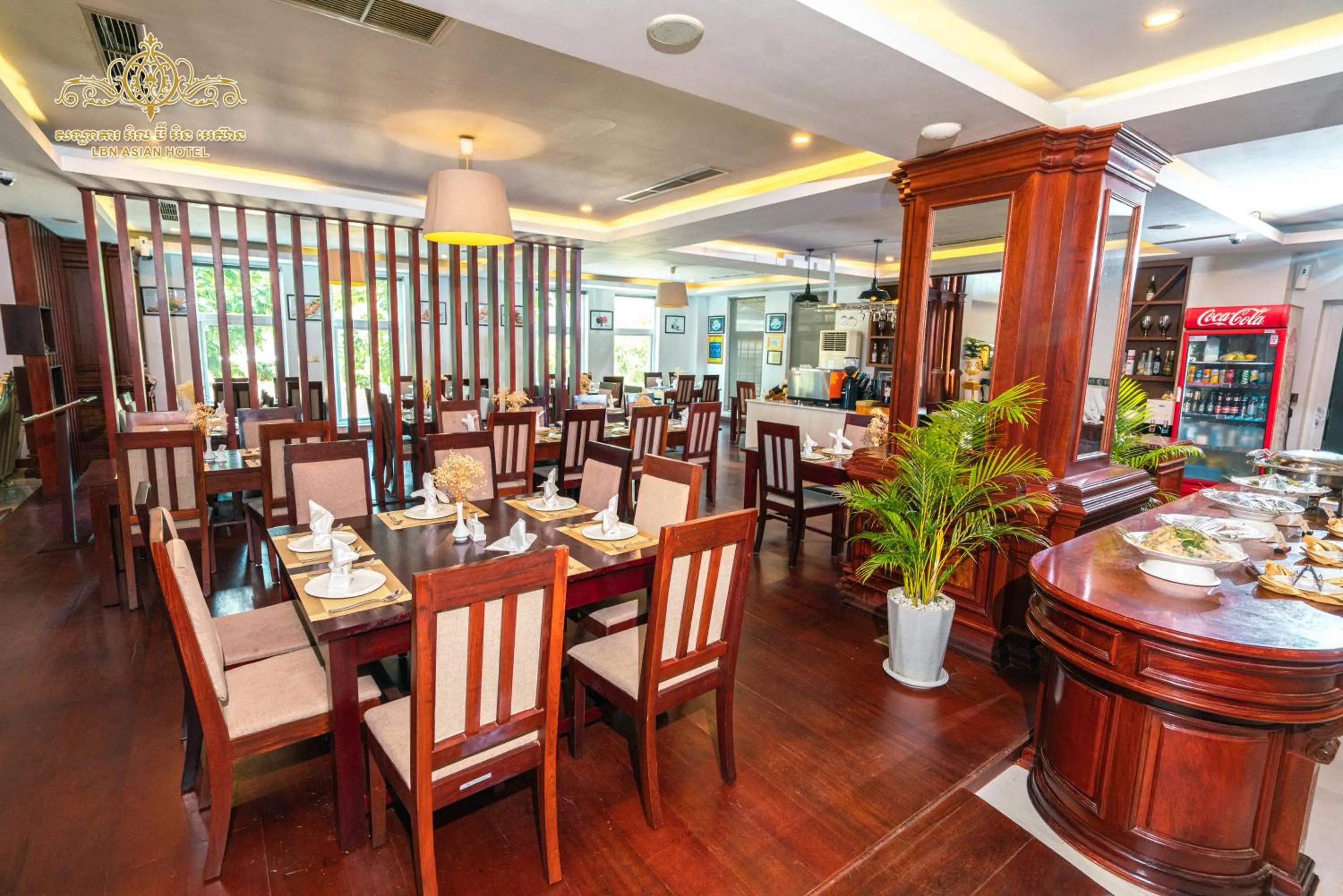 Food and drinks in Lbn Asian Hotel