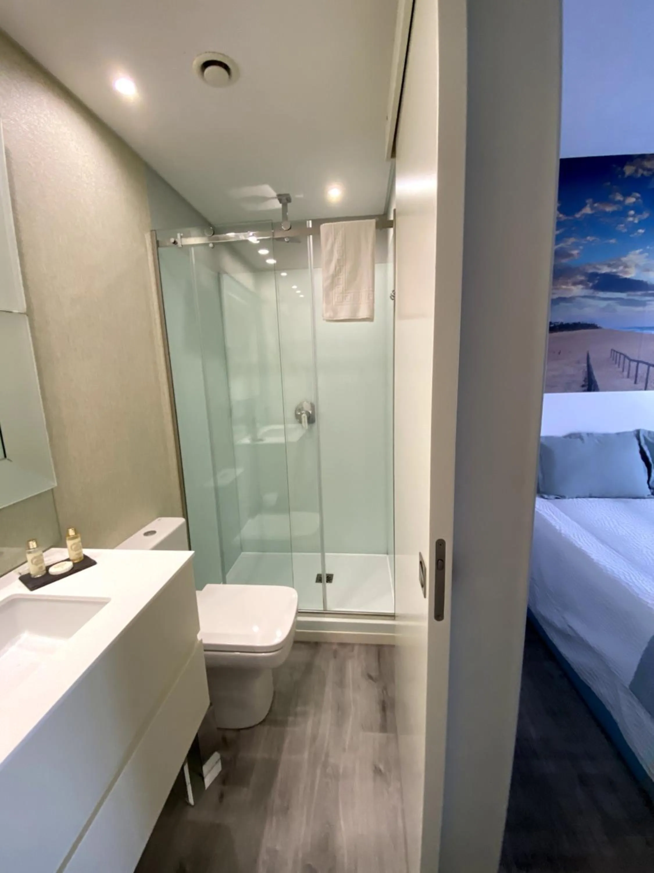 Bathroom, Bed in Golden Beach Guest House & Rooftop Bar