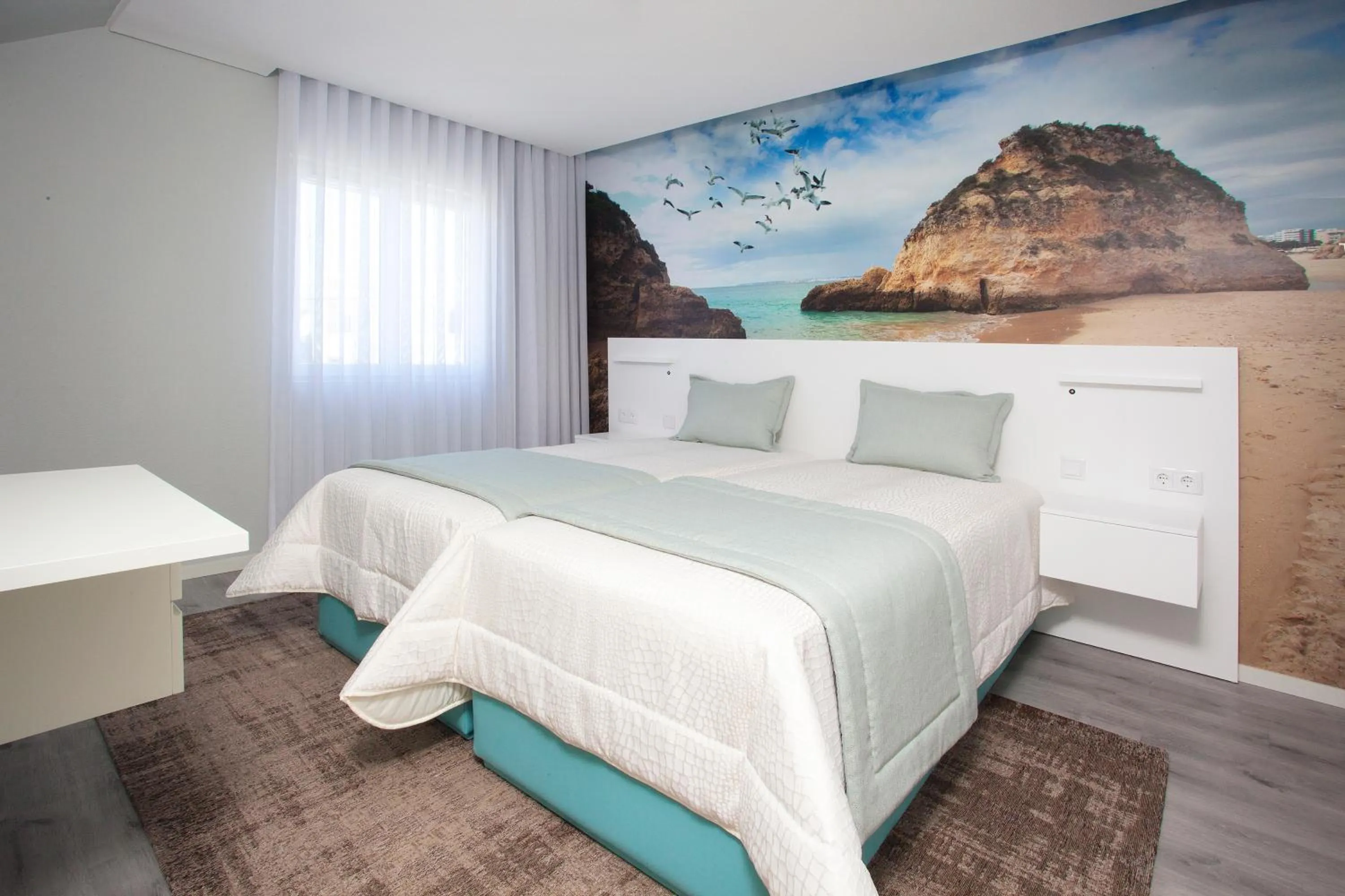 Bedroom, Bed in Golden Beach Guest House & Rooftop Bar