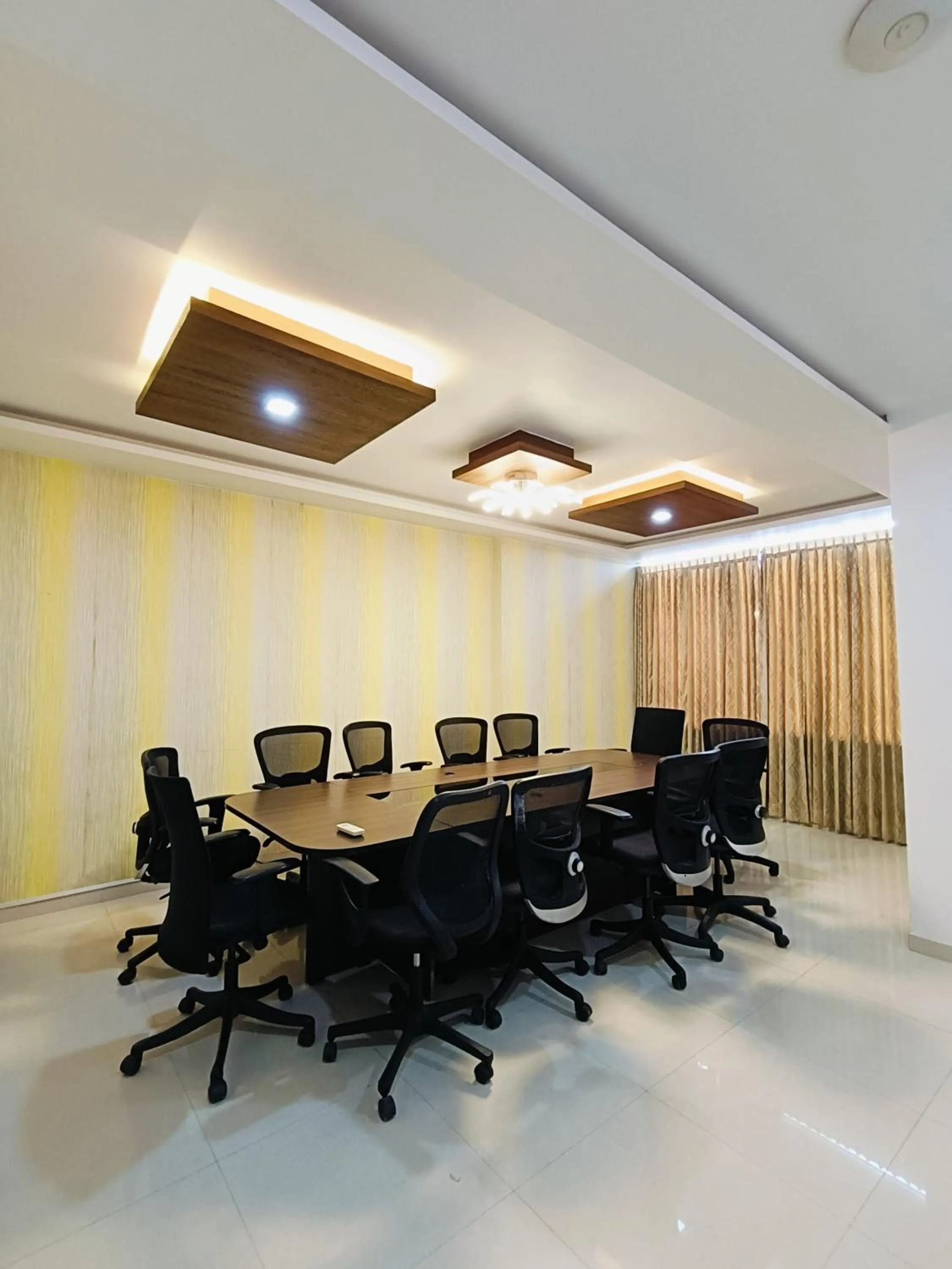 Meeting/conference room in Holiday Residency Coimbatore