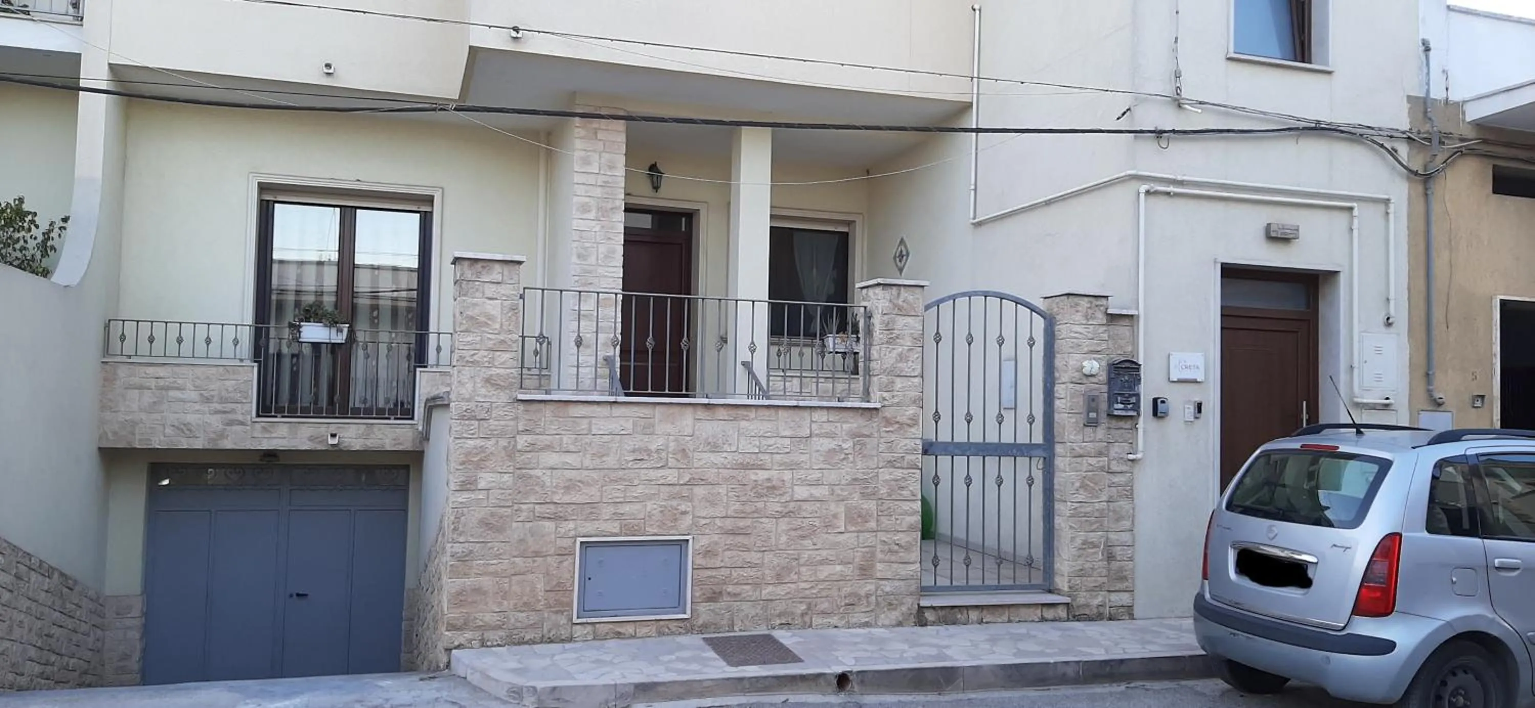 Property building in La Creta b&b