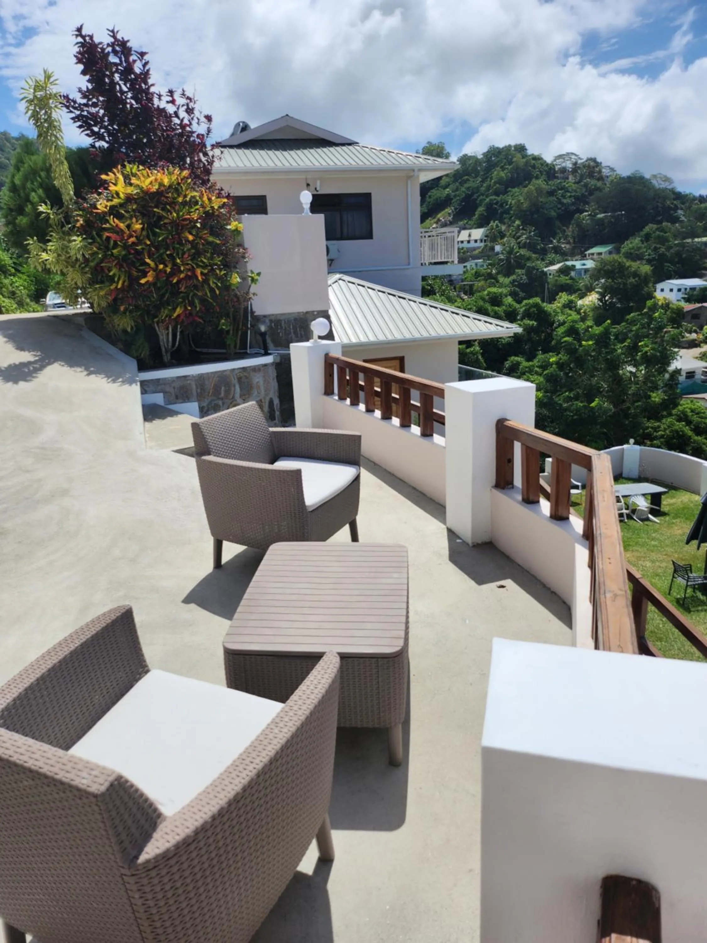 Property building in Maison L'Horizon