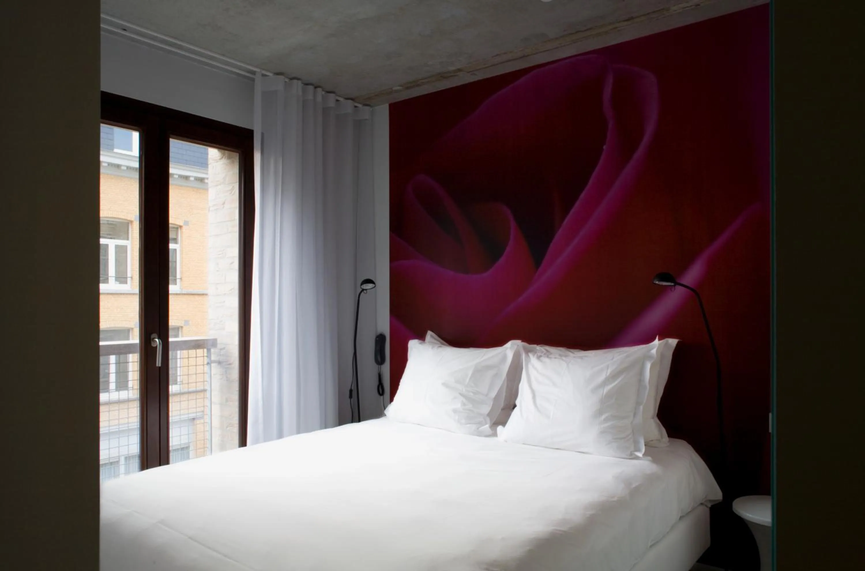 Photo of the whole room, Bed in BANKS Antwerp