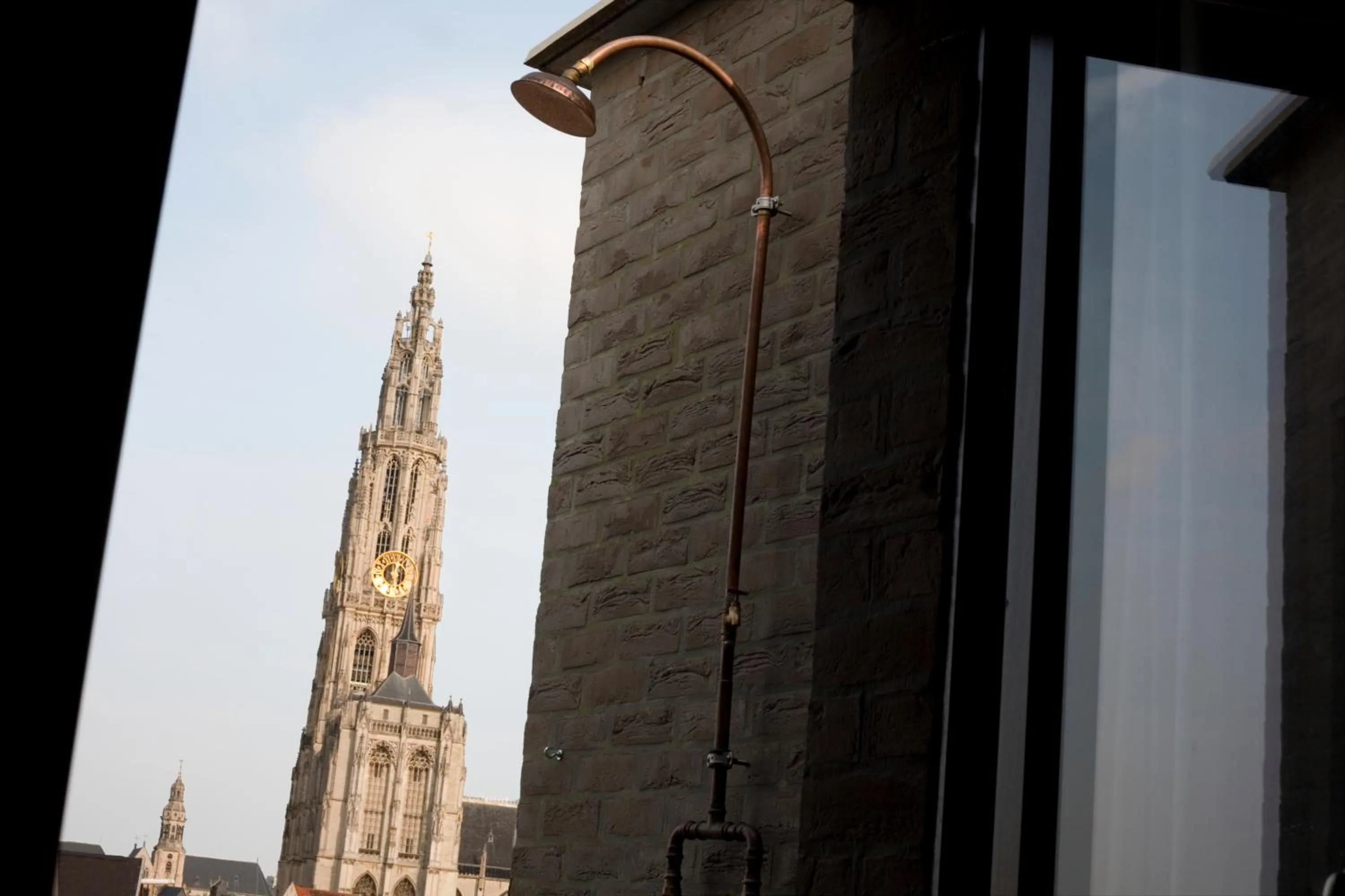 Shower in BANKS Antwerp