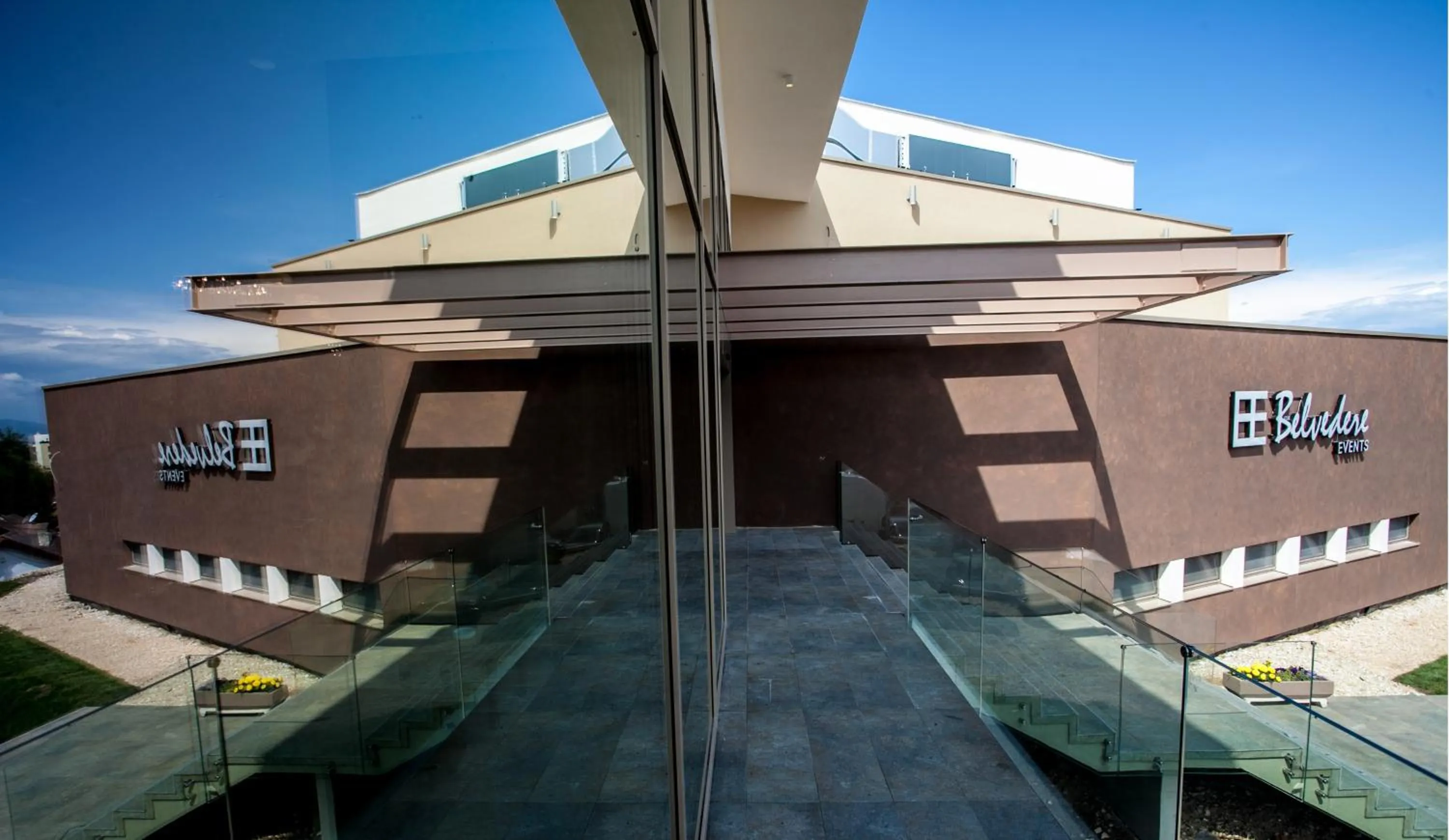 Facade/entrance in Grand Hotel Belvedere