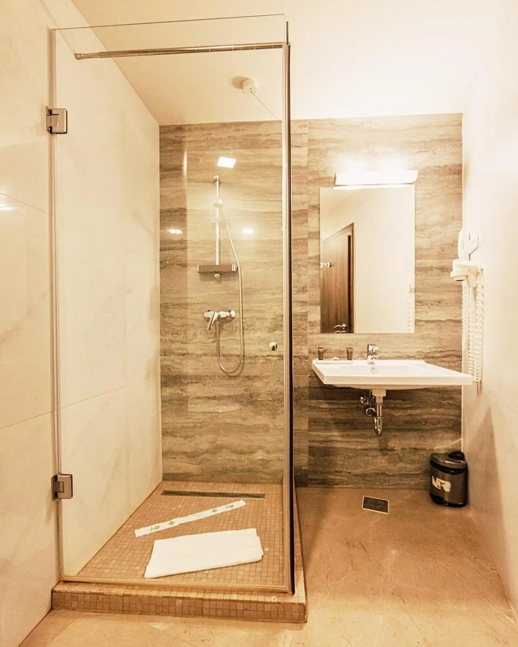 Shower in Grand Hotel Belvedere