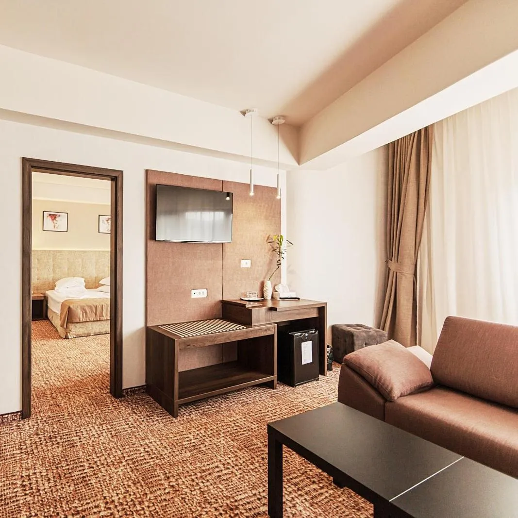 Living room, Bed in Grand Hotel Belvedere