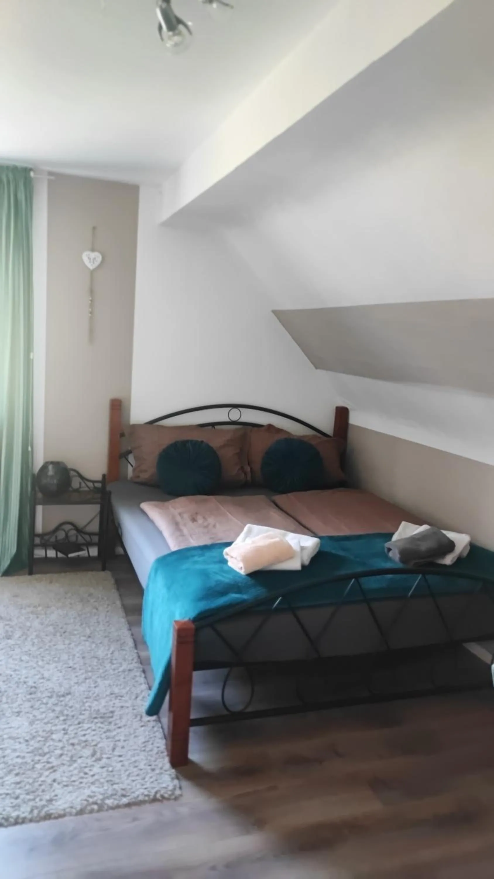 Bed in Villa Jani b&b