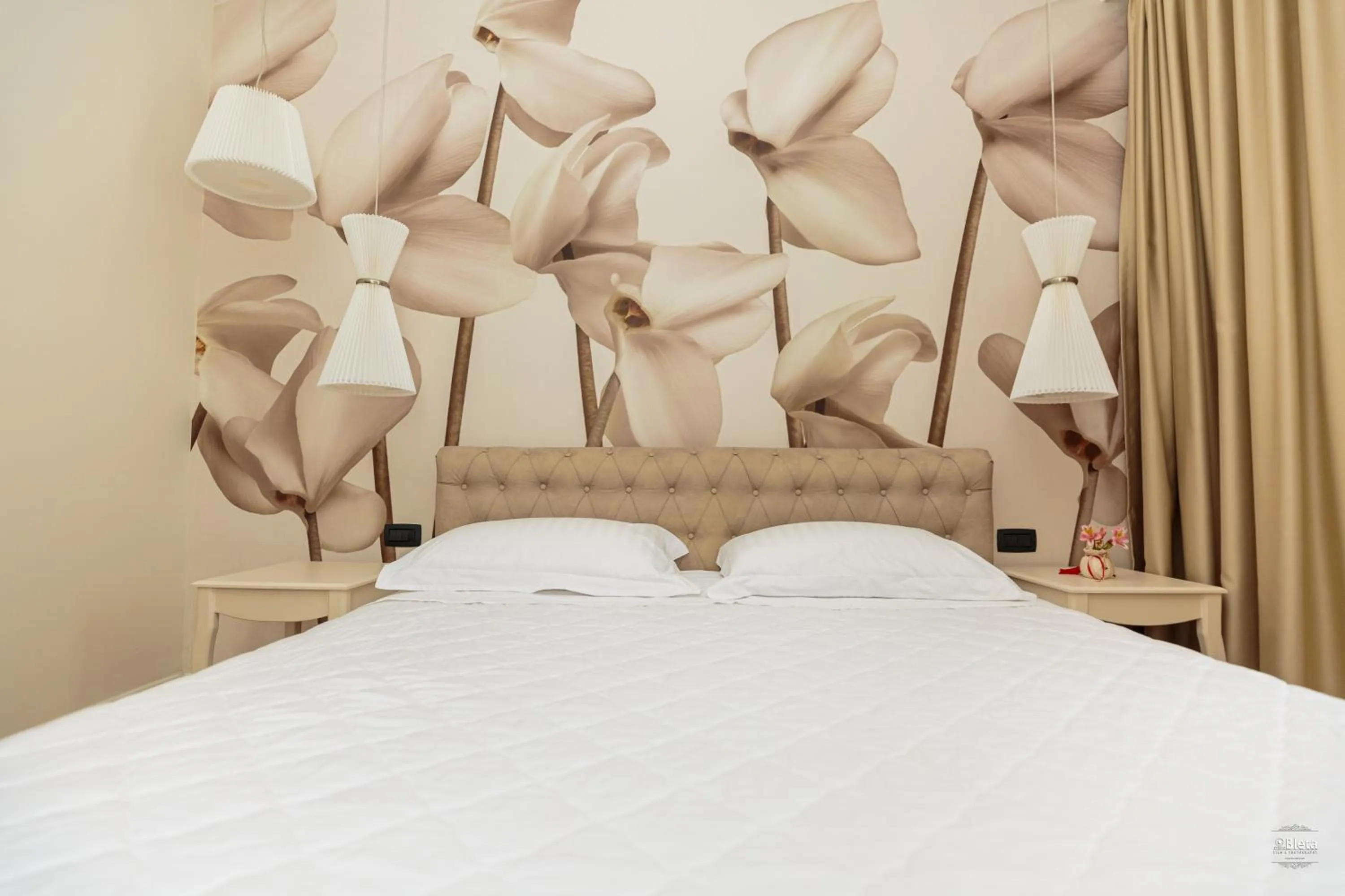 Bedroom, Bed in Regina City Hotel & SPA