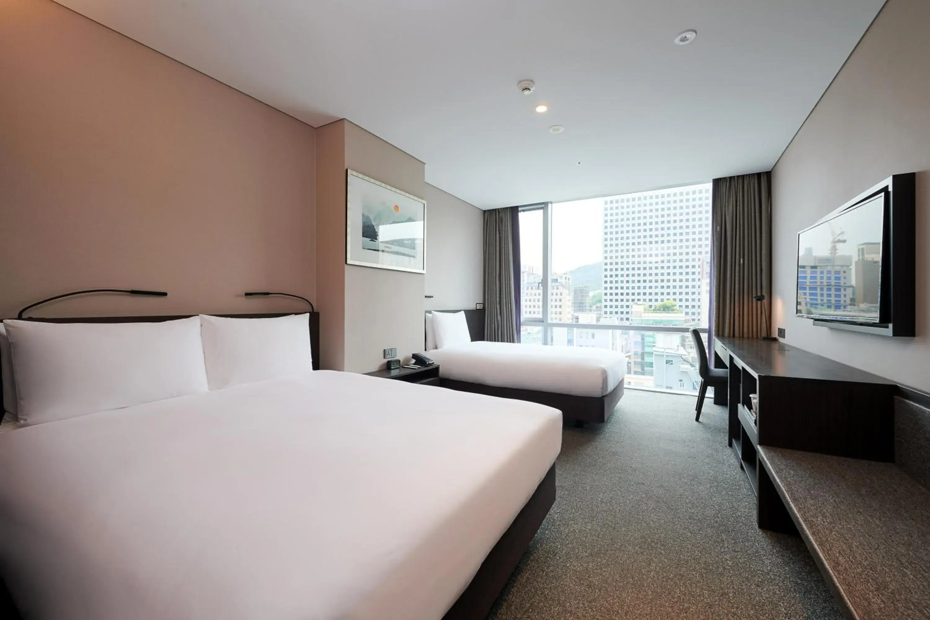 Family Twin Room in Nine Tree by Parnas Seoul Myeongdong 2 Family Twin Room in Nine Tree by Parnas Seoul Myeongdong 2