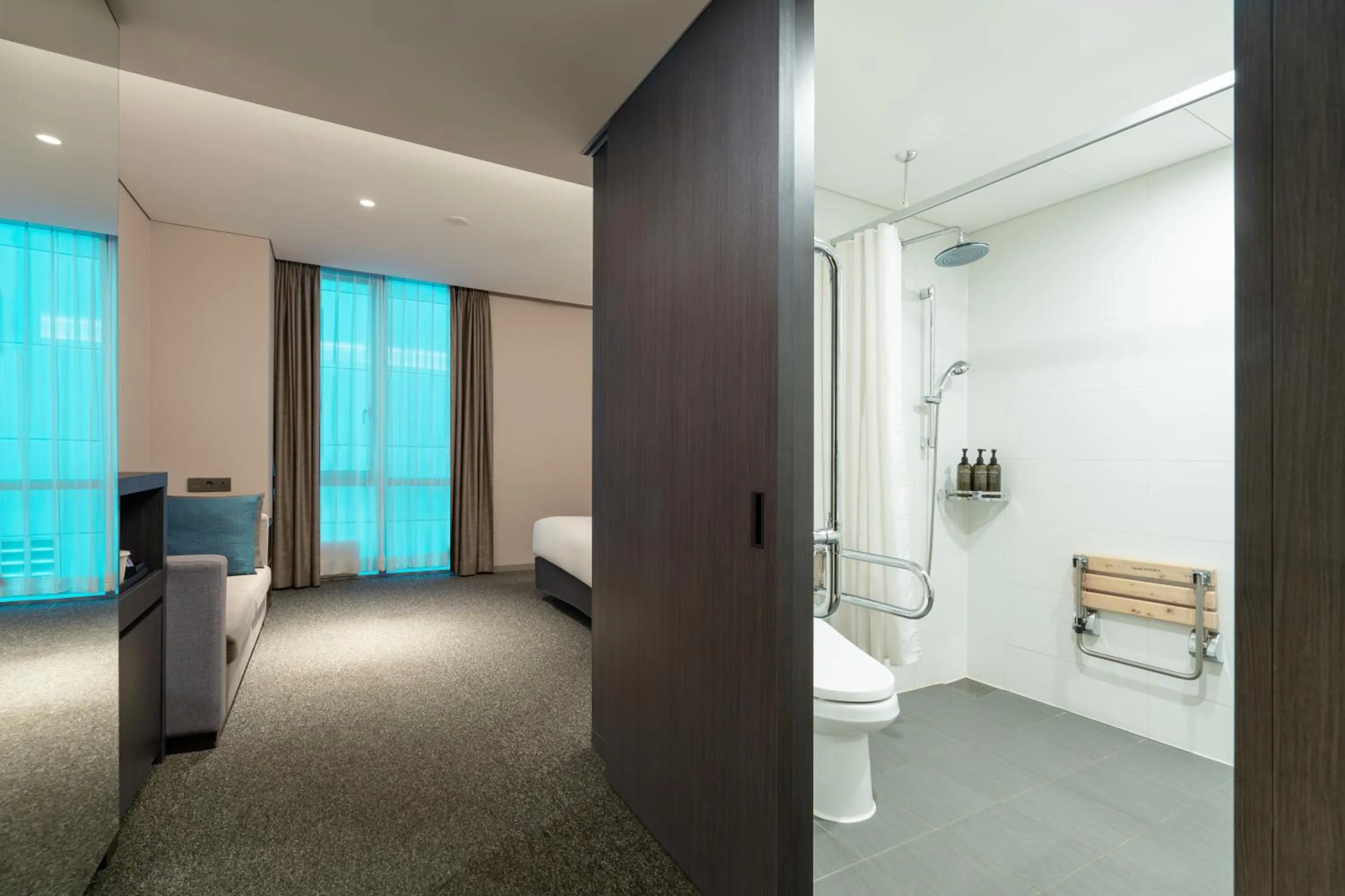 Decorative detail in Nine Tree by Parnas Seoul Myeongdong 2