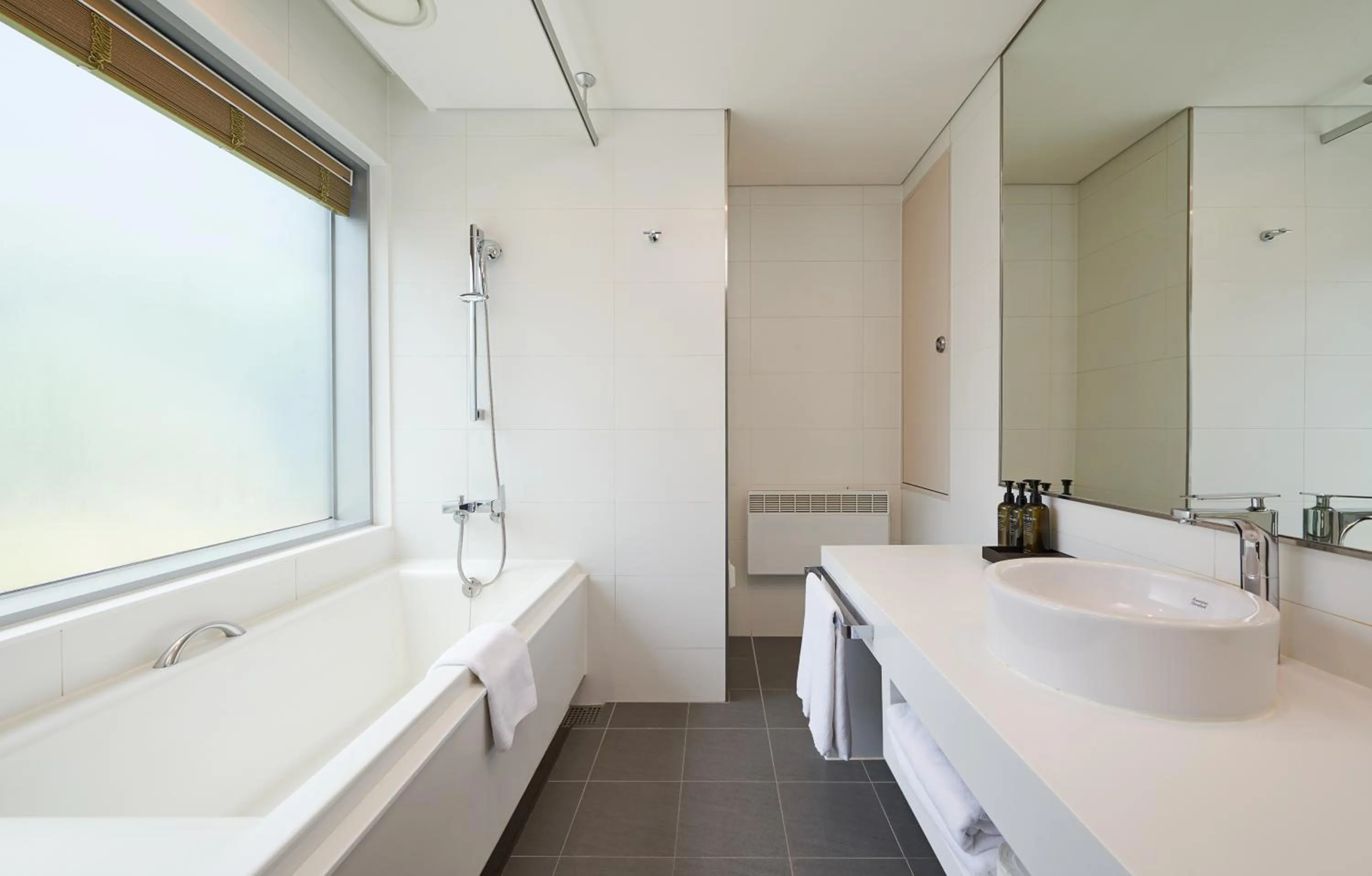 Bathroom in Nine Tree by Parnas Seoul Myeongdong 2