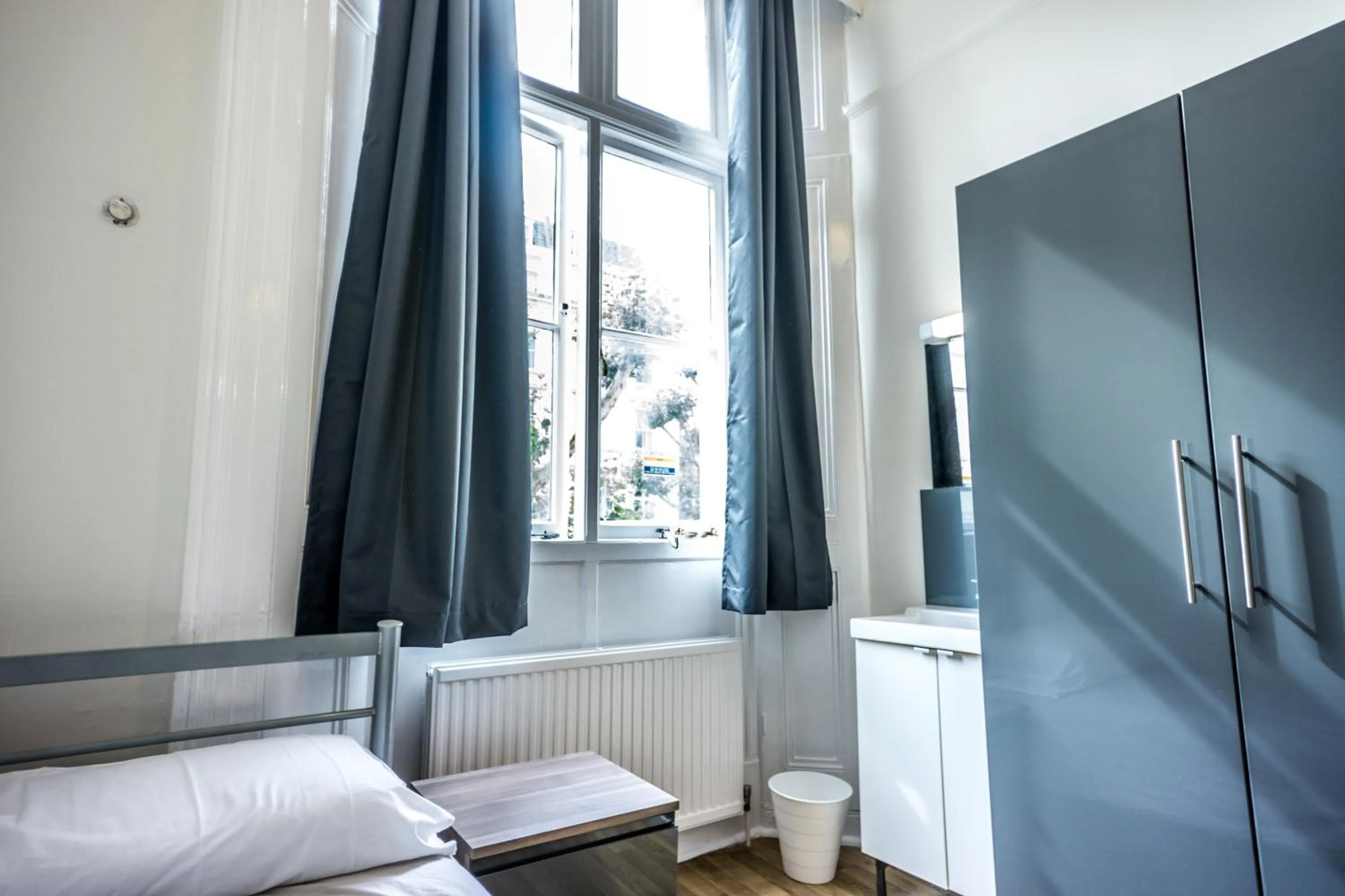 Bedroom, Bed in Sandeman-Allen Hostel (Bayswater)