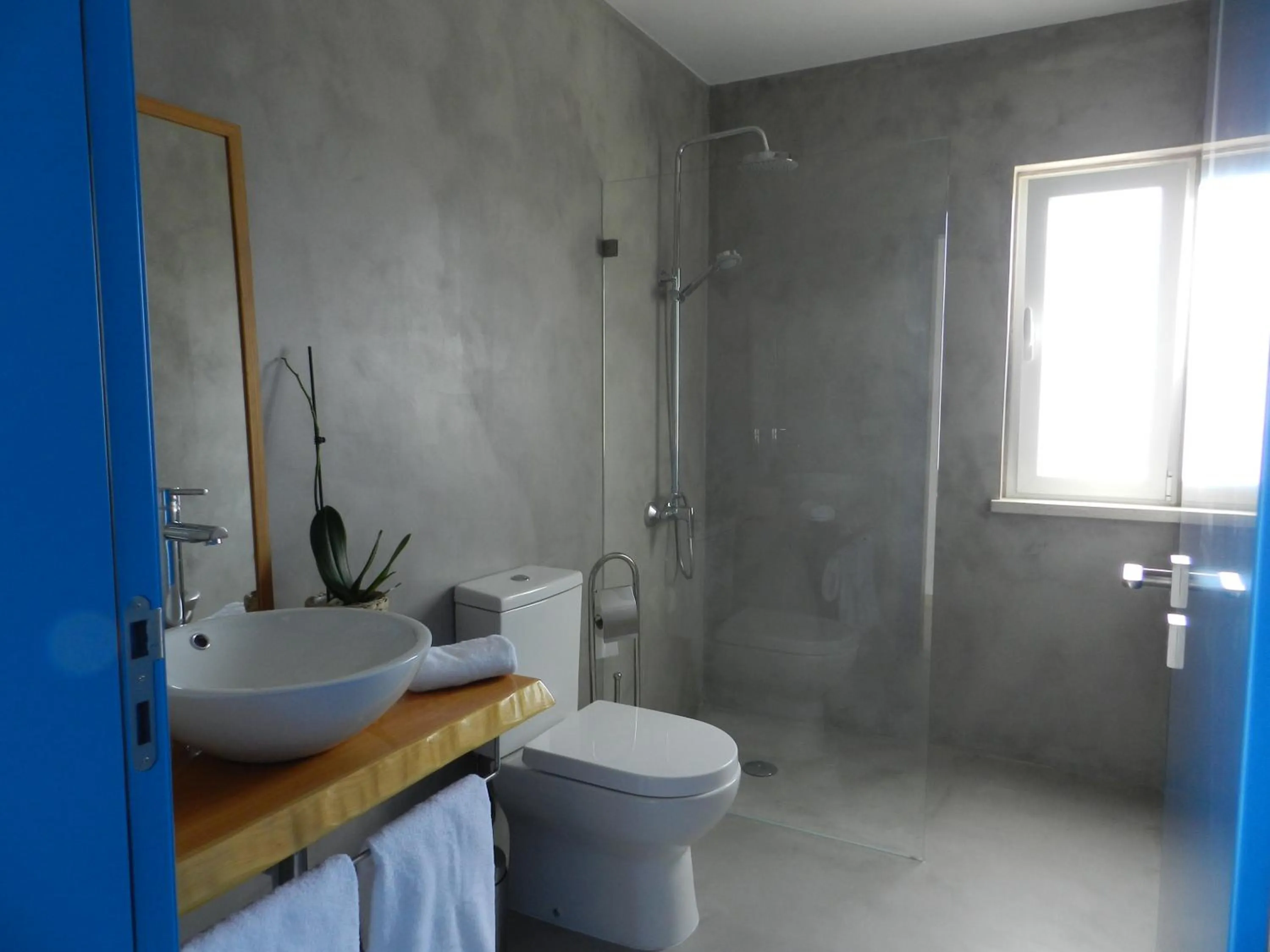 Bathroom in Eco Soul Ericeira Guesthouse - Adults Only